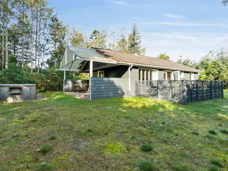 Search and Stay destination Hadsund, Denmark from . "Arwin" - 200m from the sea in NE Jutland