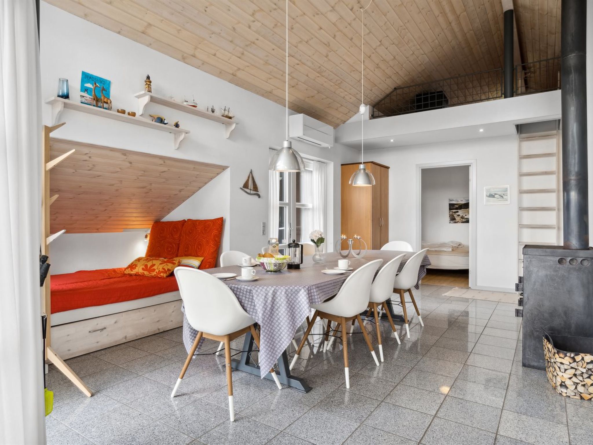 "Thrugels" - 600m from the sea - Binnen