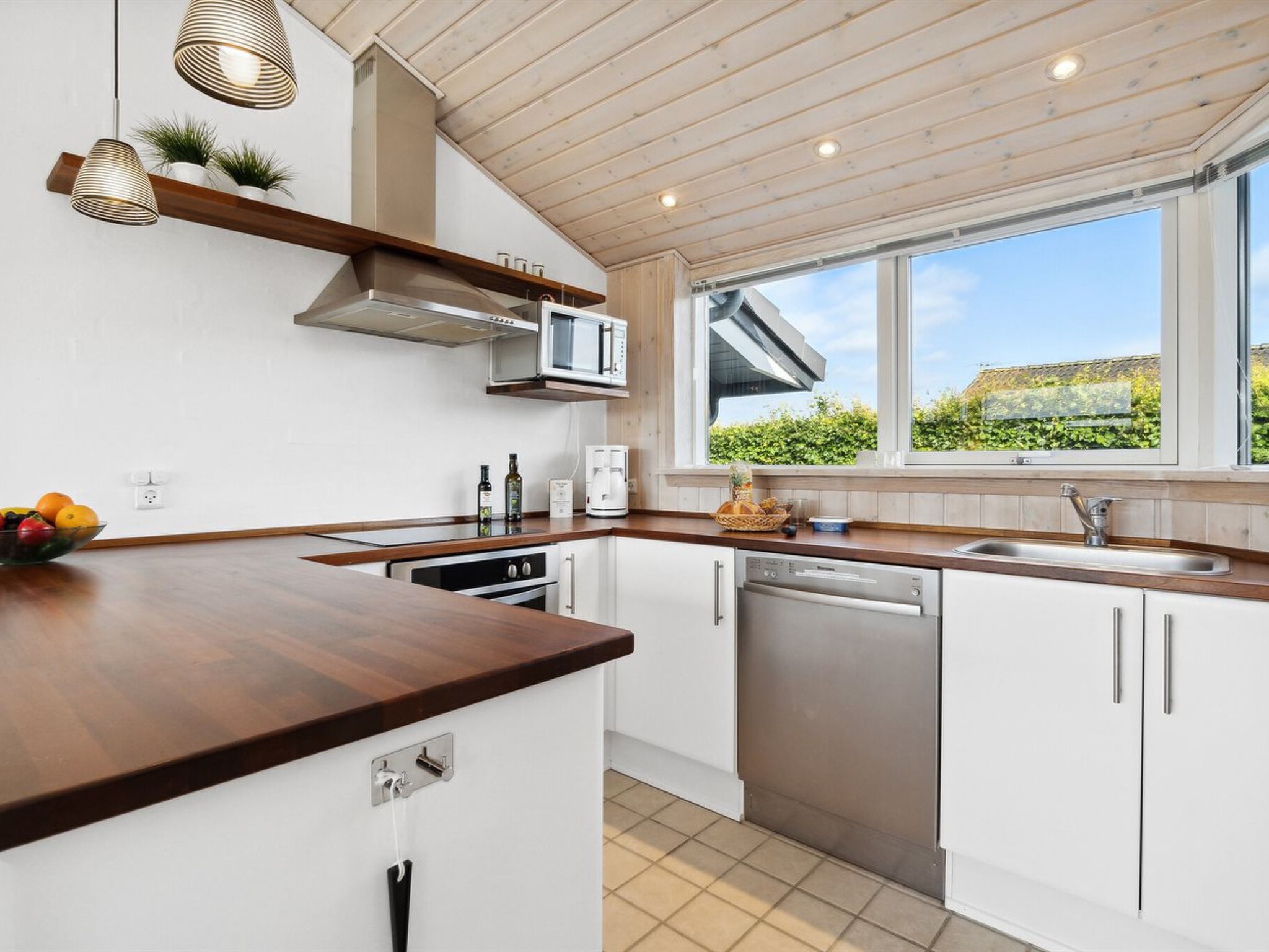 "Miriam" - 400m from the sea-Binnen