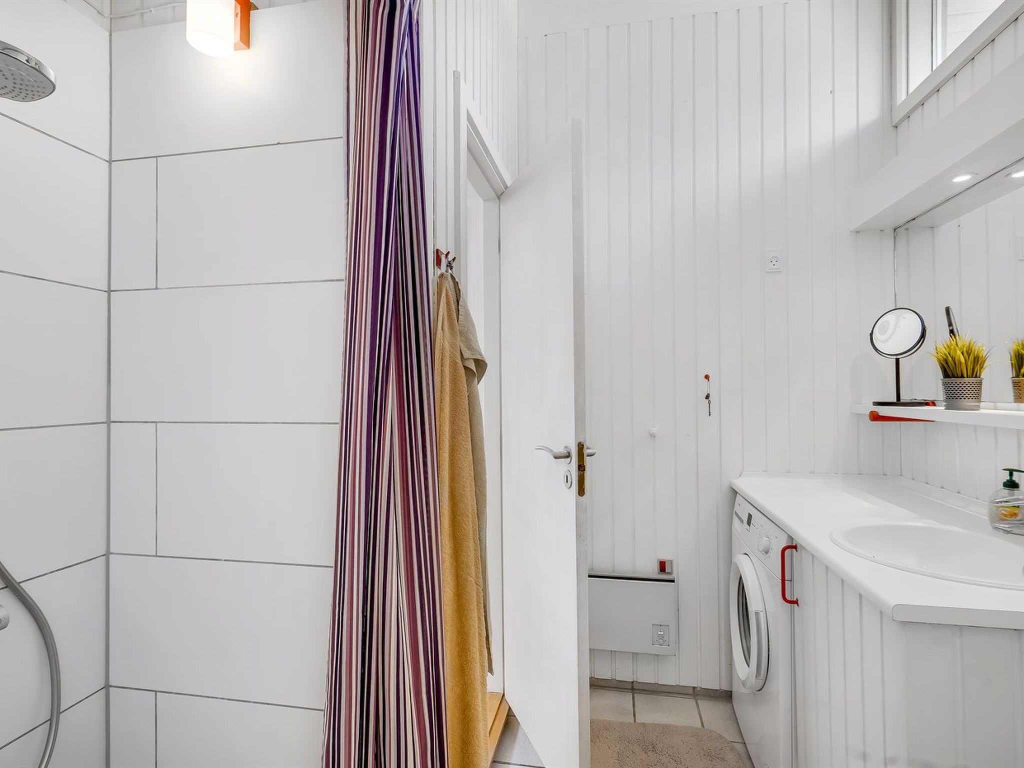 "Amai" - 100m from the sea-Binnen