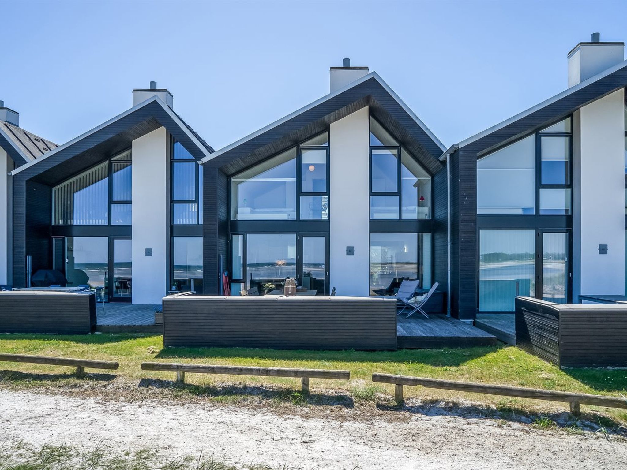 "Eleanore" - 25m from the sea - Buiten