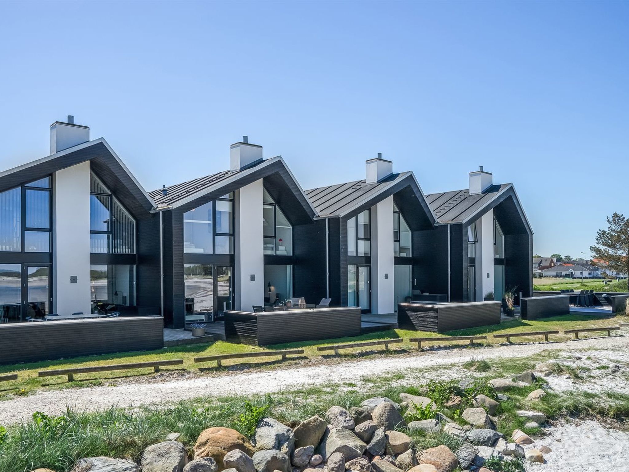 "Eleanore" - 25m from the sea - Buiten