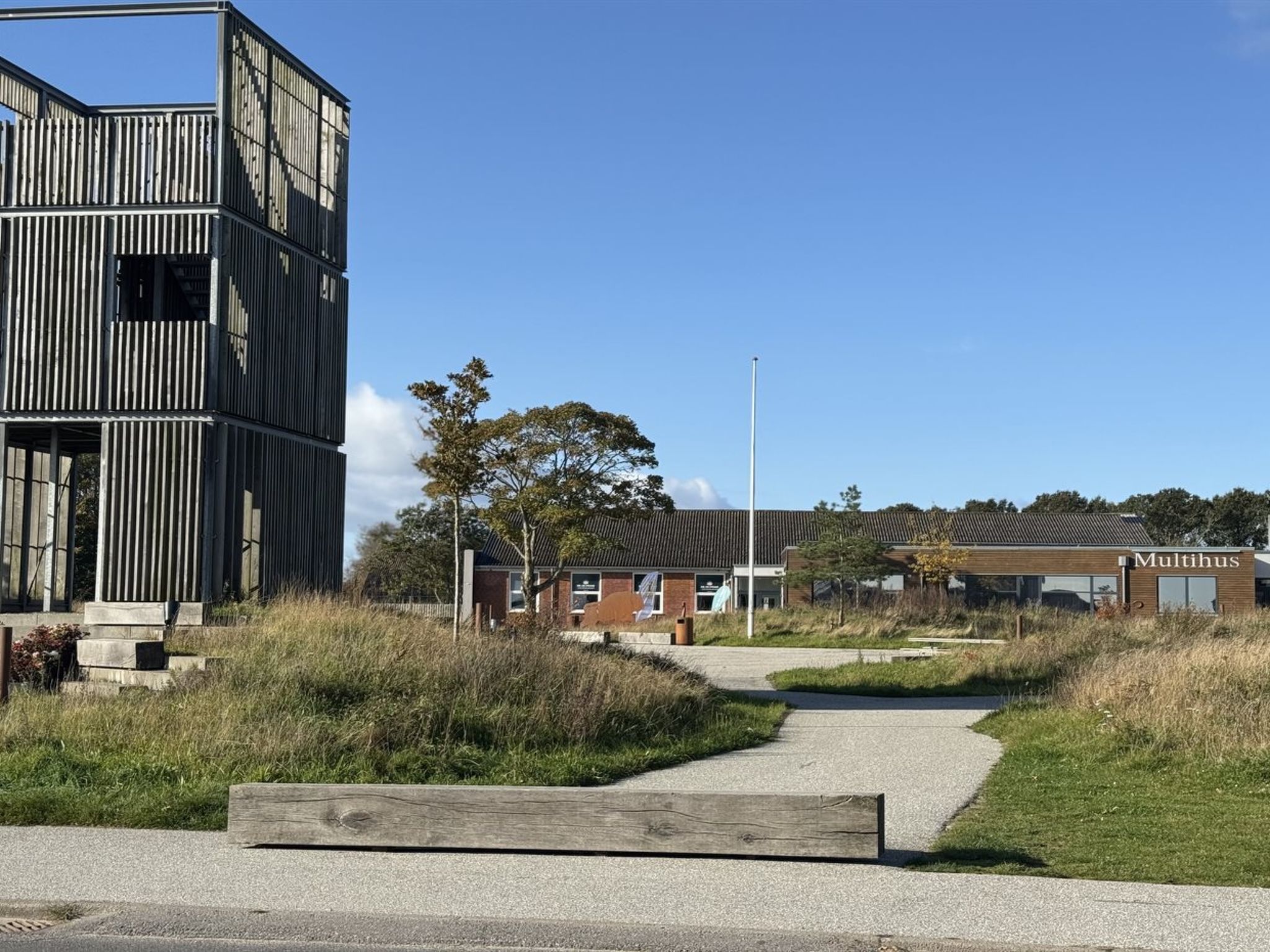 "Elevus" -  from the sea - Buiten