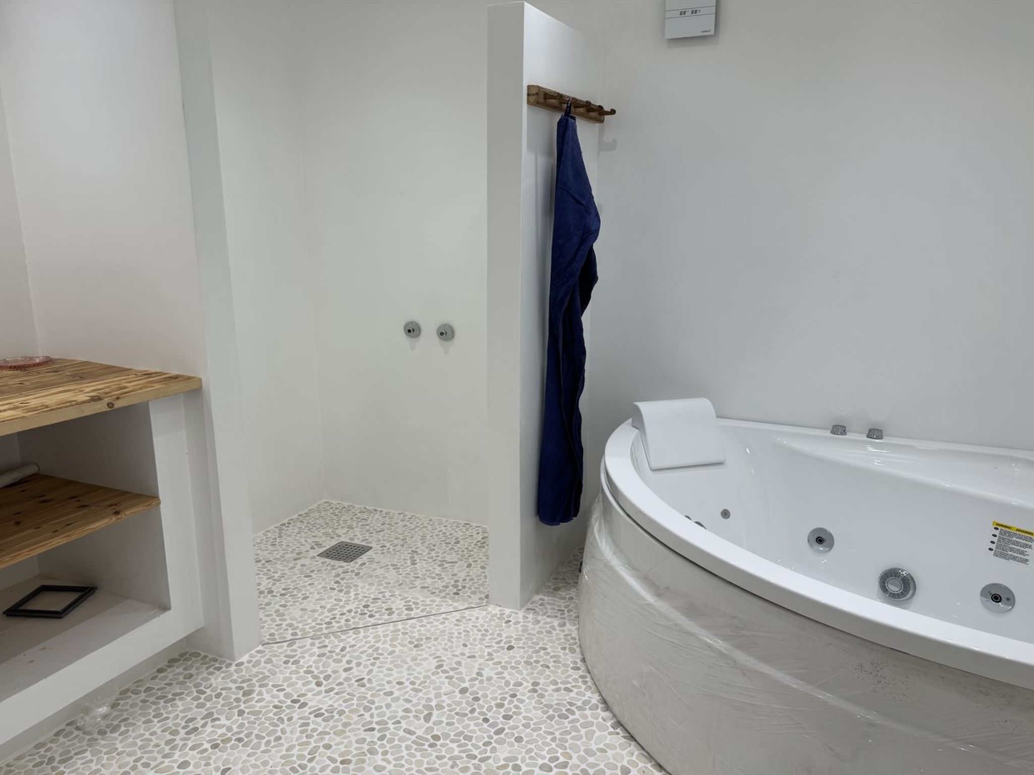 "Felippa" -  from the sea-Dedans