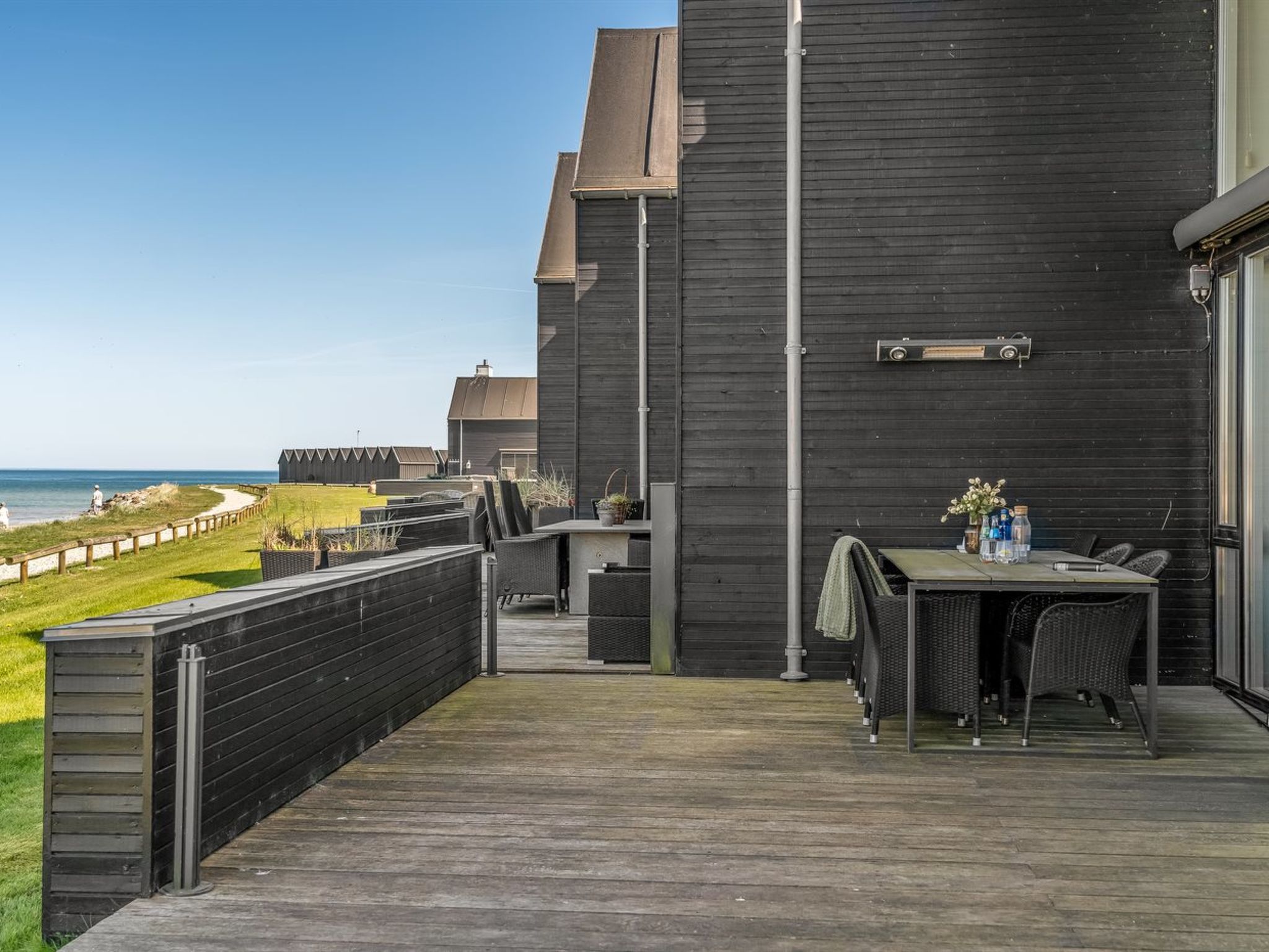 "Chayton" - 10m from the sea - Buiten