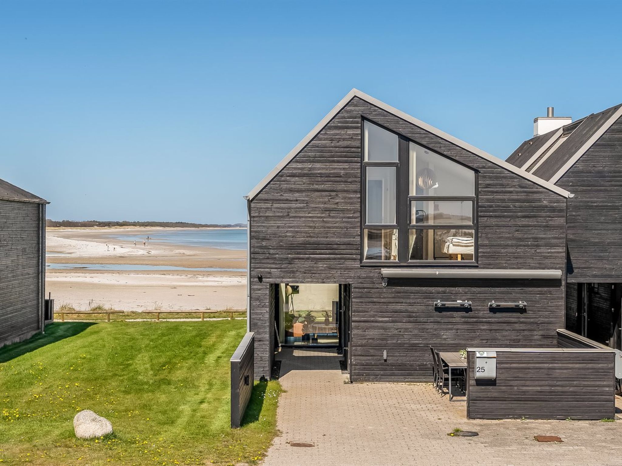 "Chayton" - 10m from the sea - Buiten