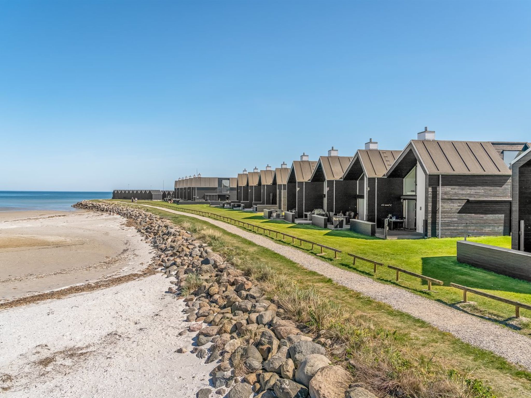 "Chayton" - 10m from the sea - Buiten