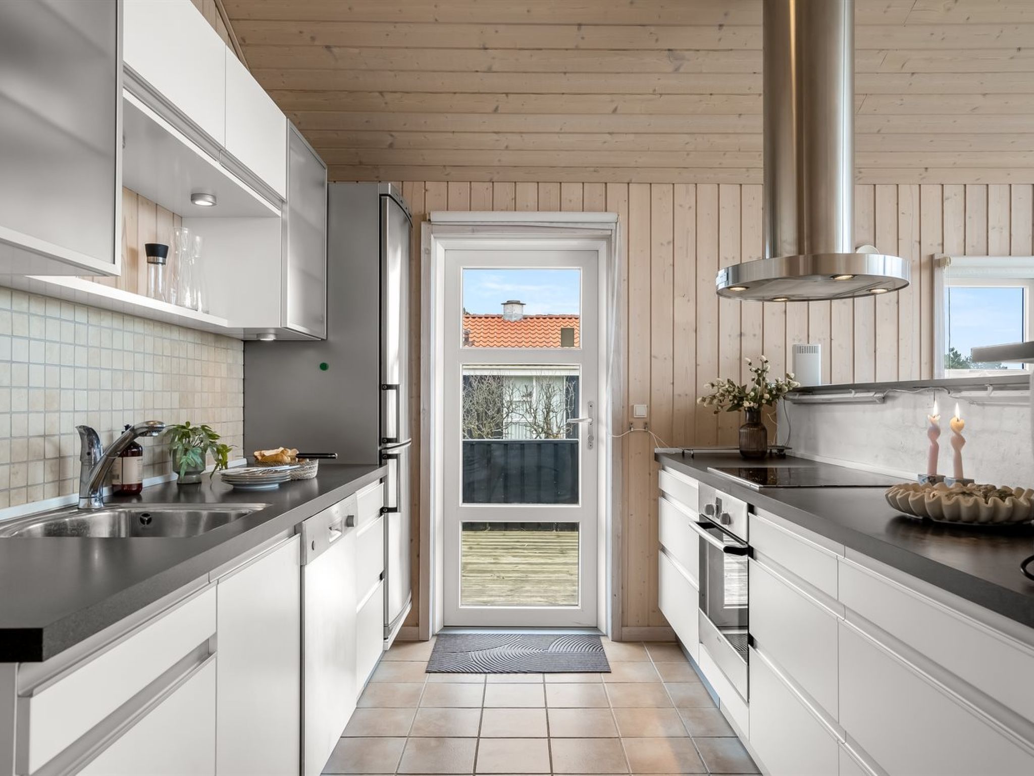"Nomi" - 100m from the sea - Binnen