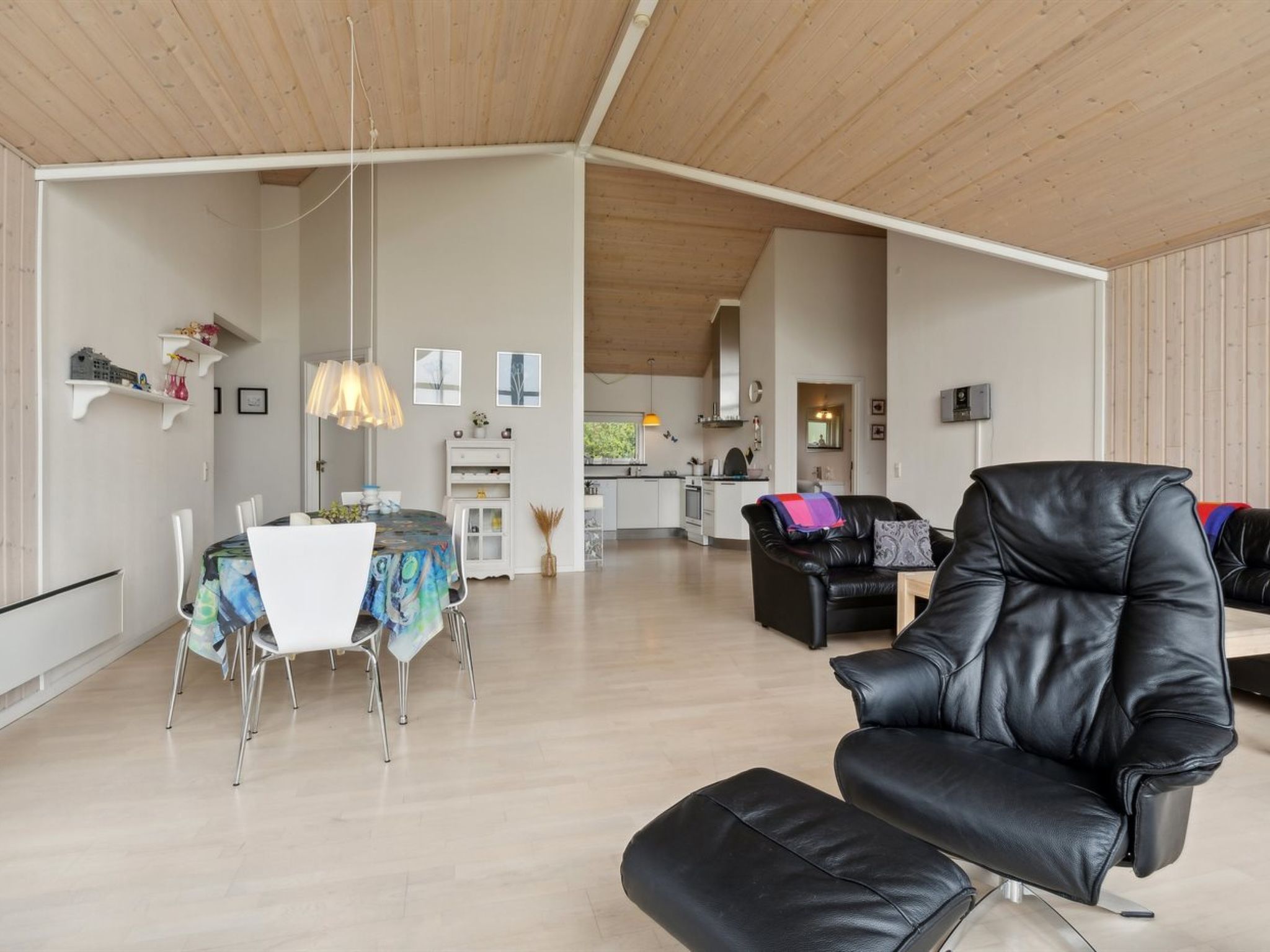 "Eve" - 700m from the sea - Drinnen