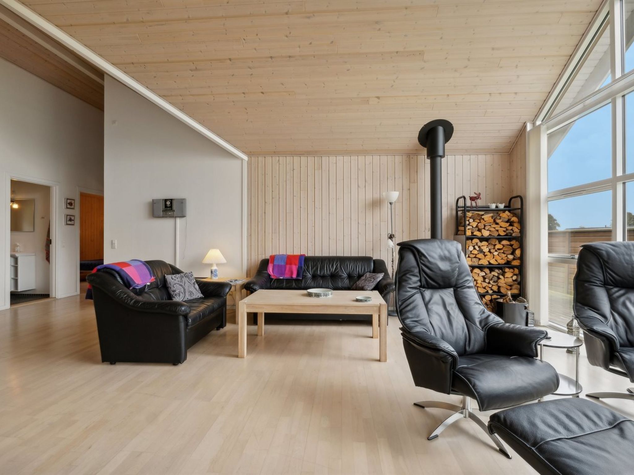 "Eve" - 700m from the sea - Drinnen