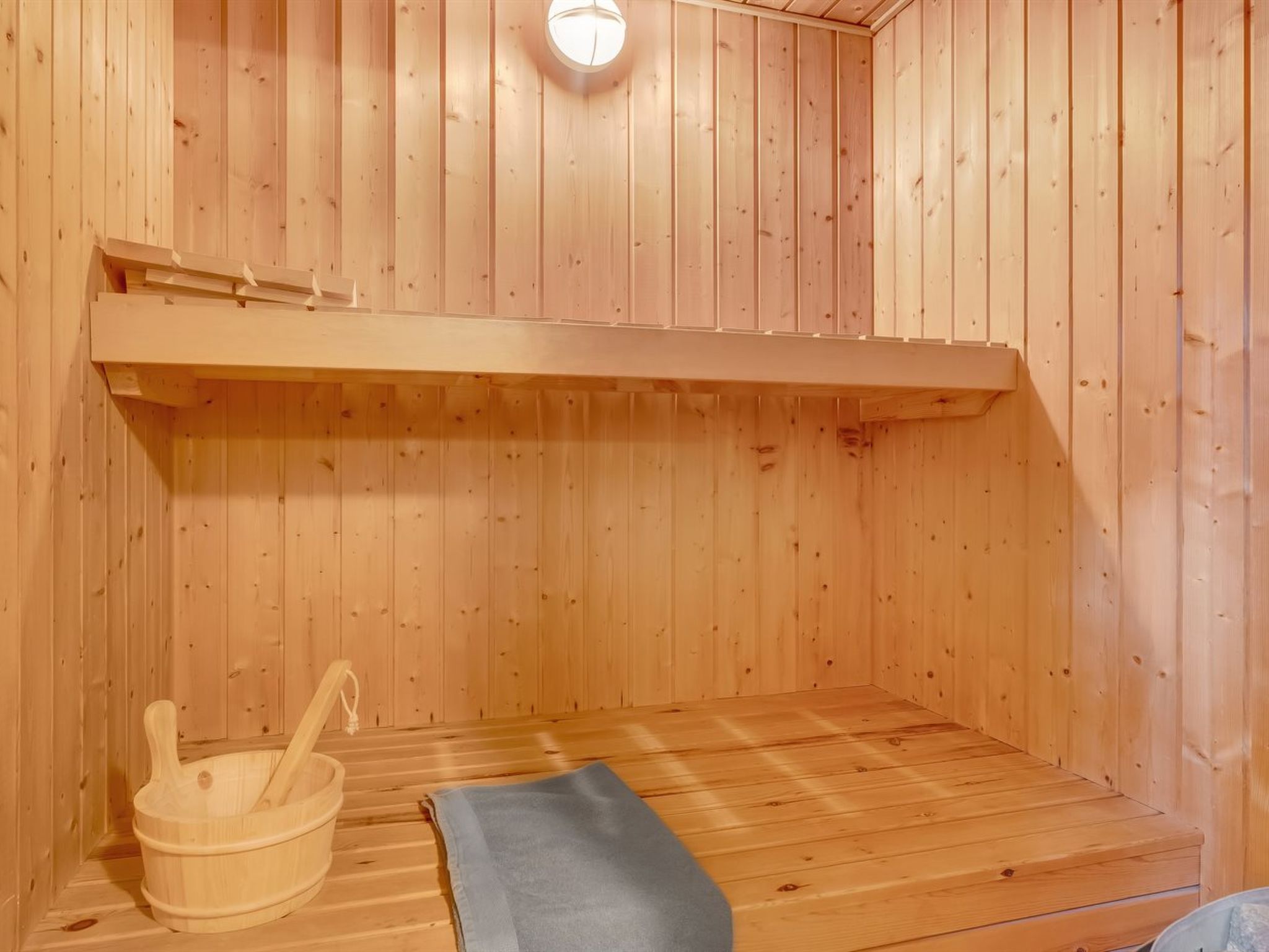 "Tamina" - 800m to the fjord-Binnen