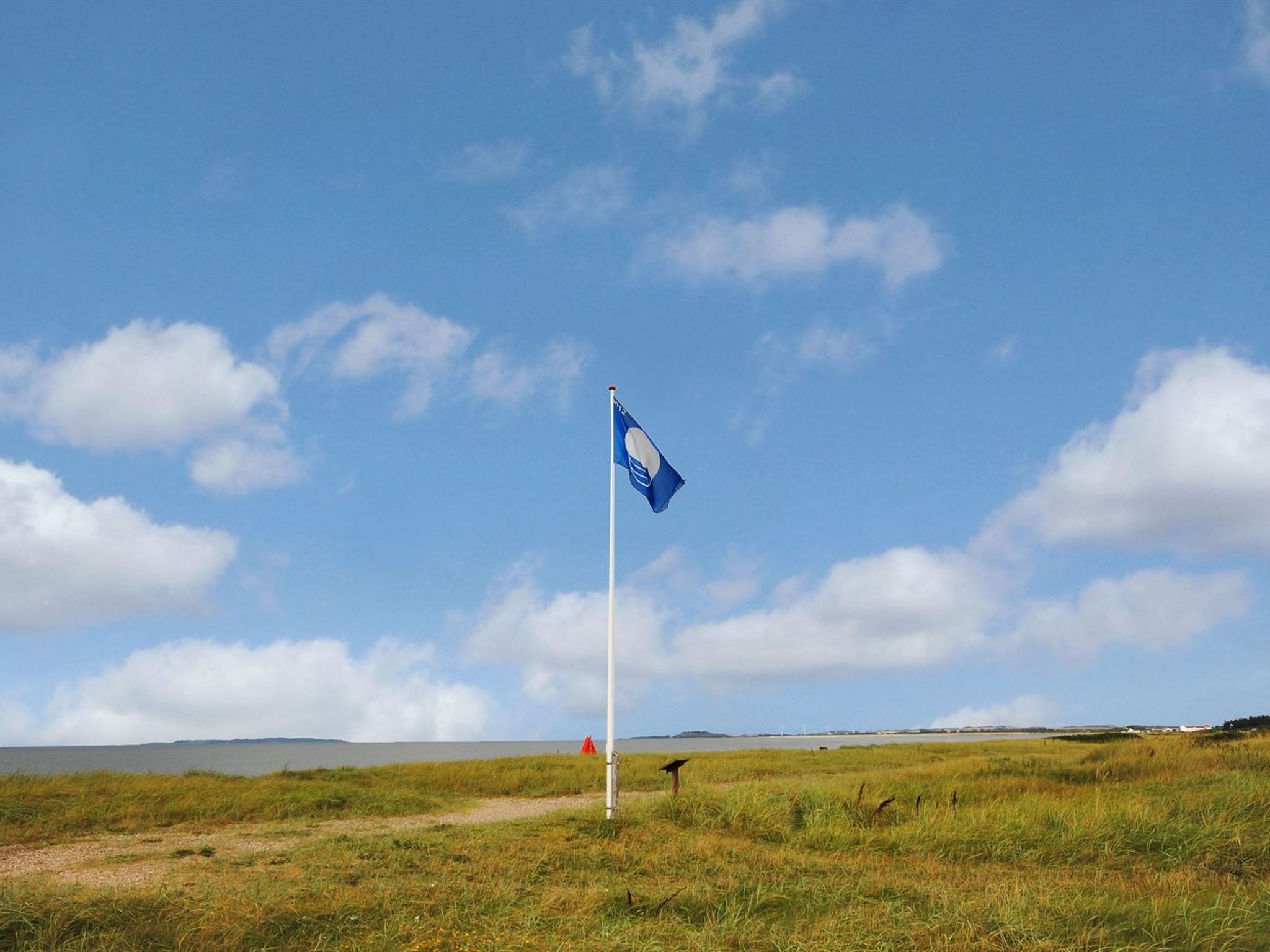 "Angantir" - 700m to the fjord-Buiten