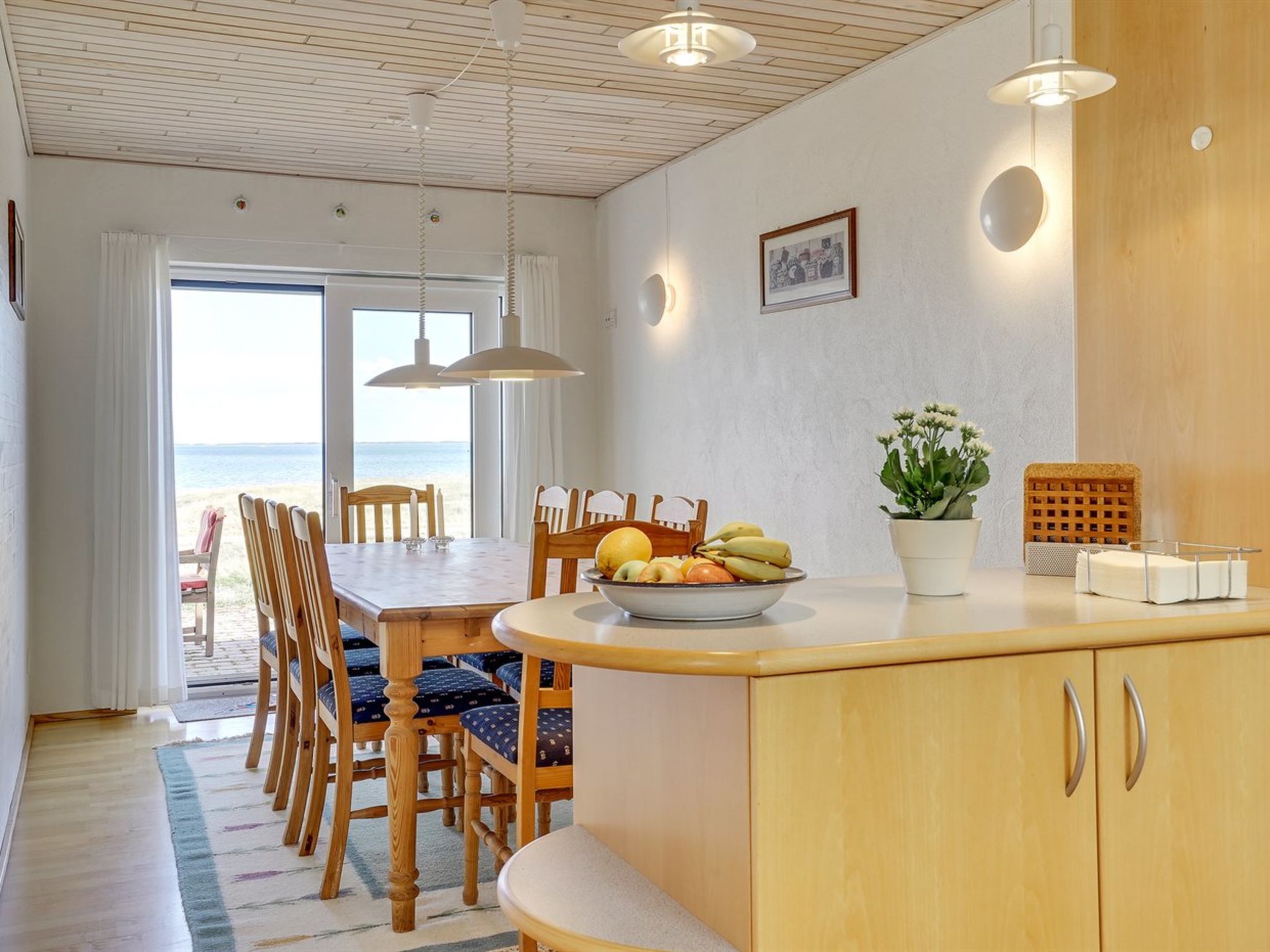 "Yorrick" - 50m to the fjord - Binnen