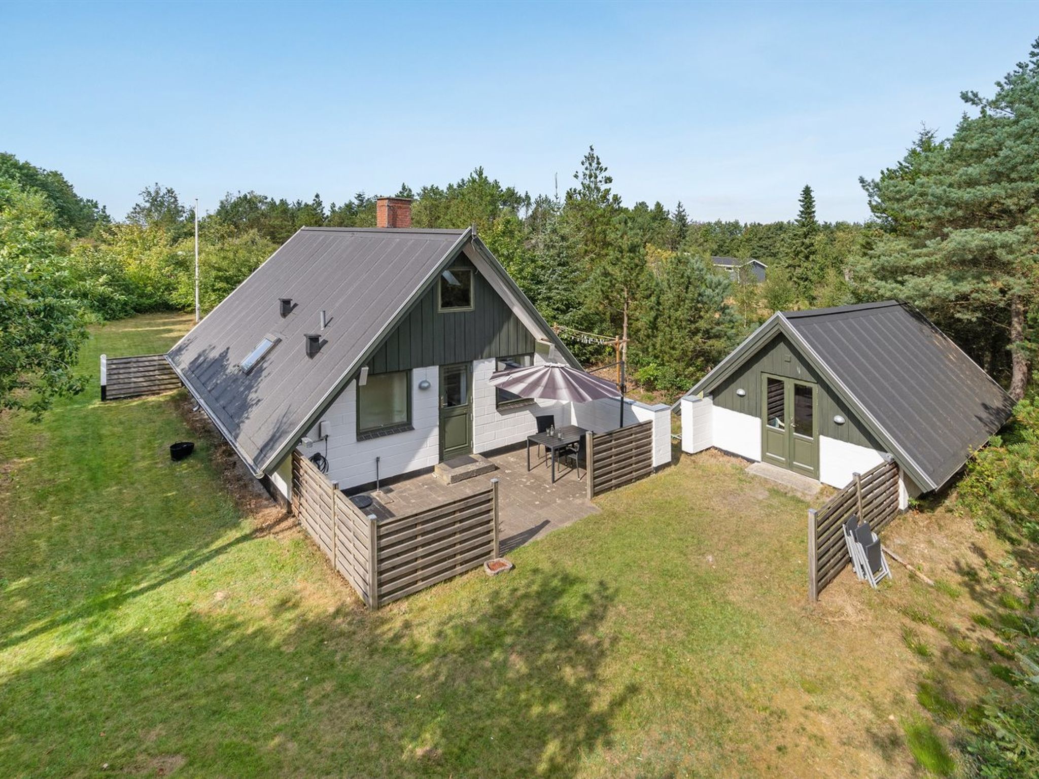 "Valo" - 400m to the fjord-Buiten