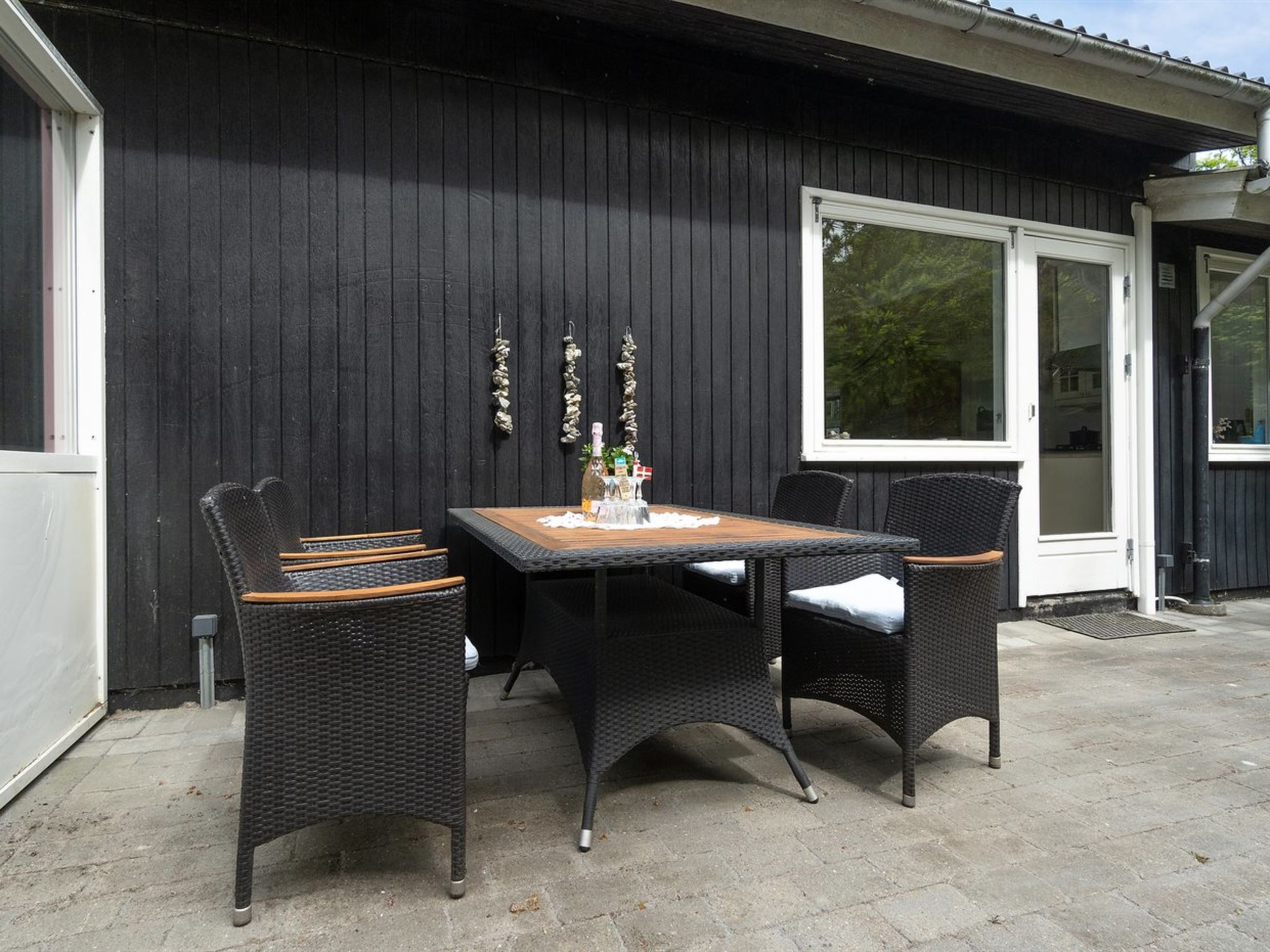 "Freda" - 100m to the fjord — Terrace (5 of 33)