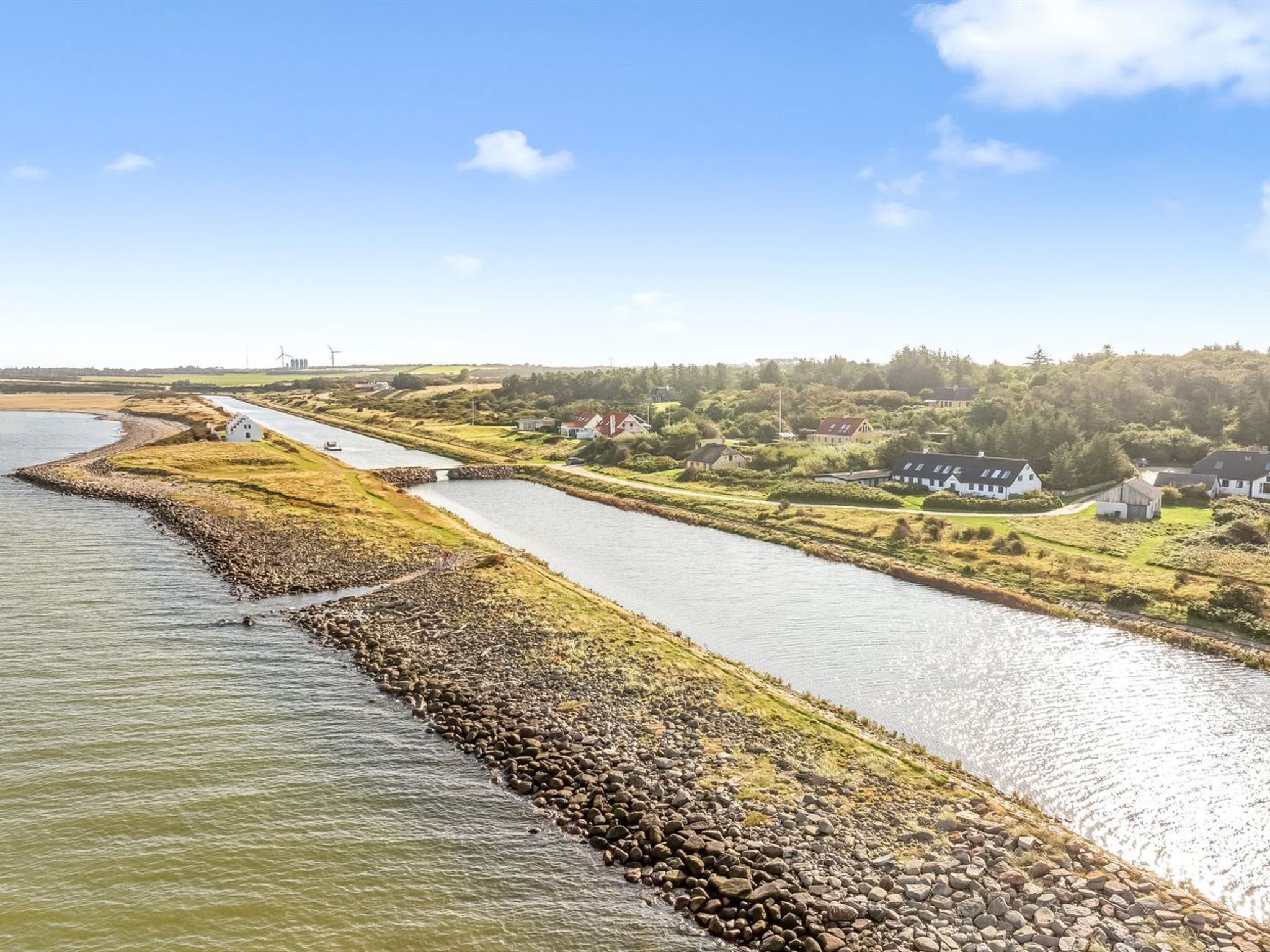 "Agrippa" - 30m to the fjord - Buiten