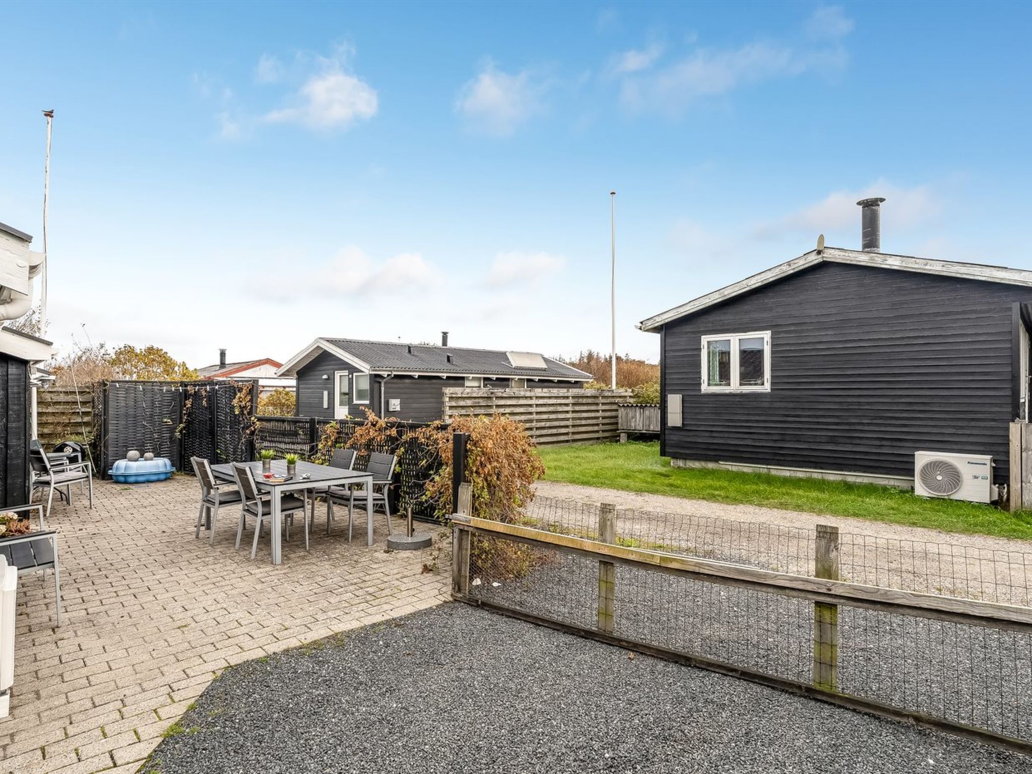 "Kielo" - 200m to the fjord-Draußen