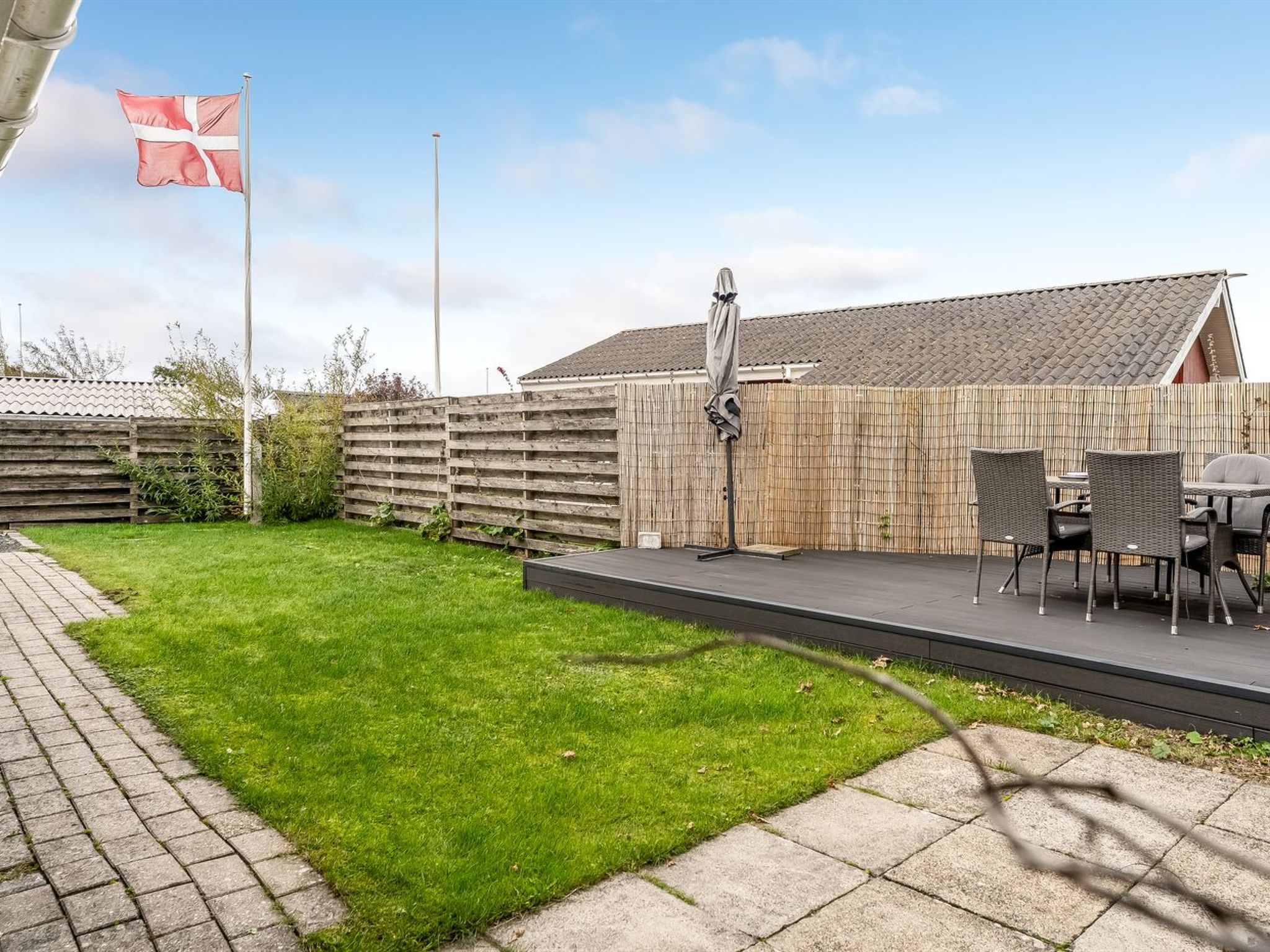 "Kielo" - 200m to the fjord-Draußen