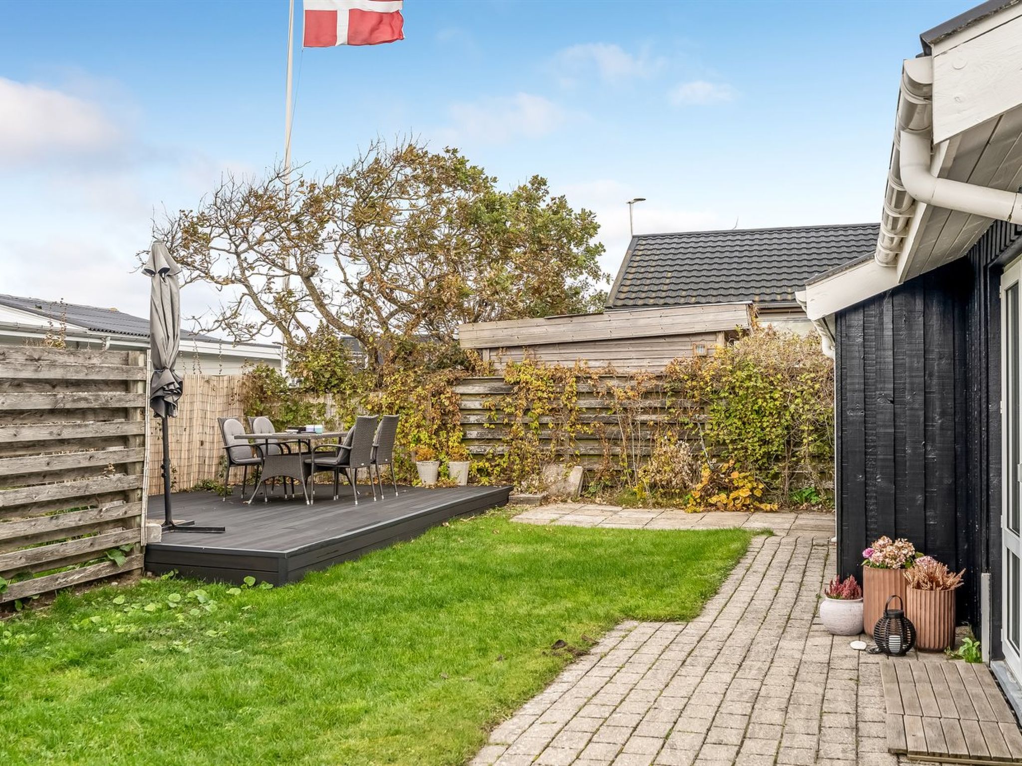 "Kielo" - 200m to the fjord-Draußen