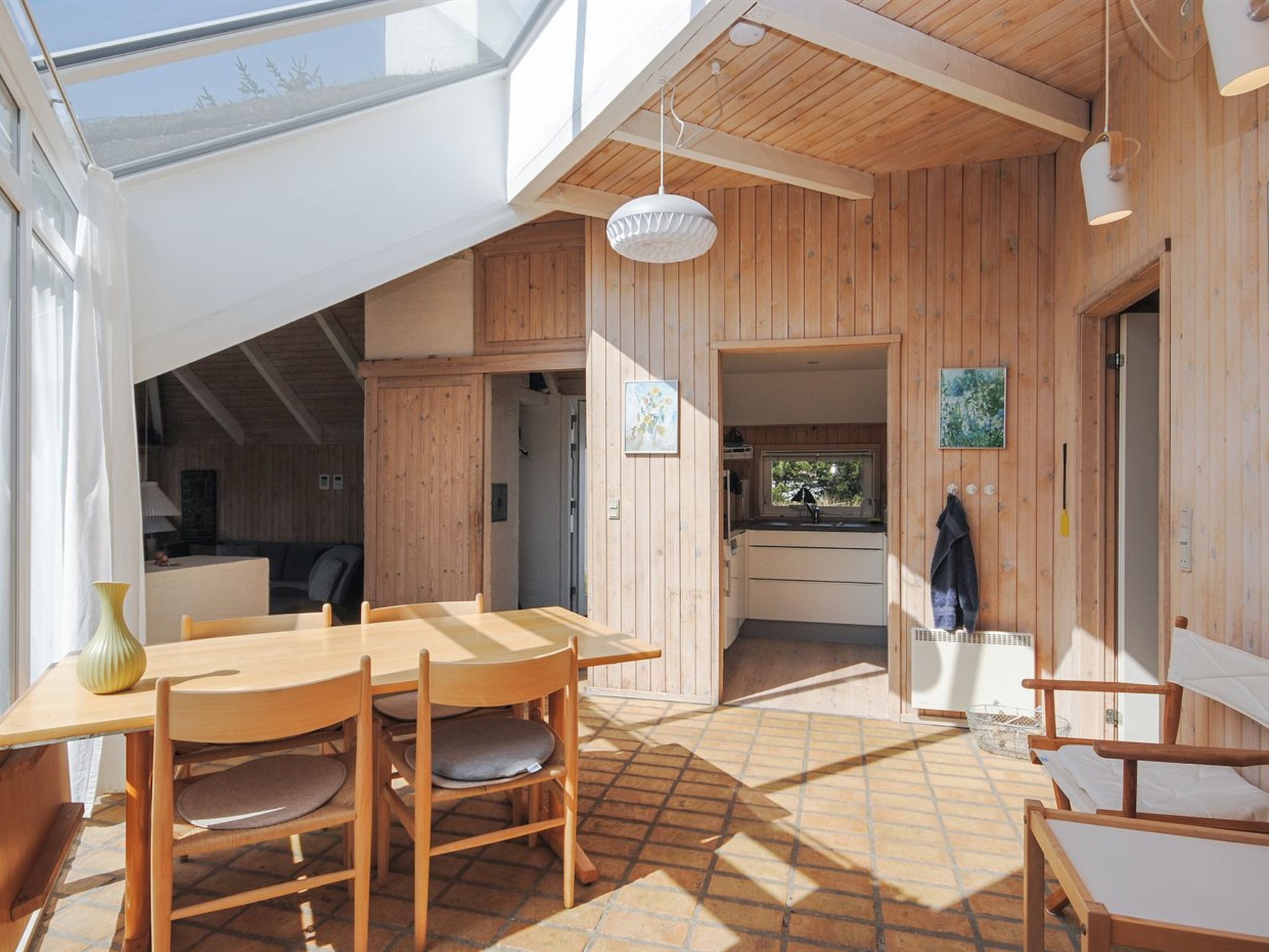 "Roulf" - 1.1km from the sea - Binnen