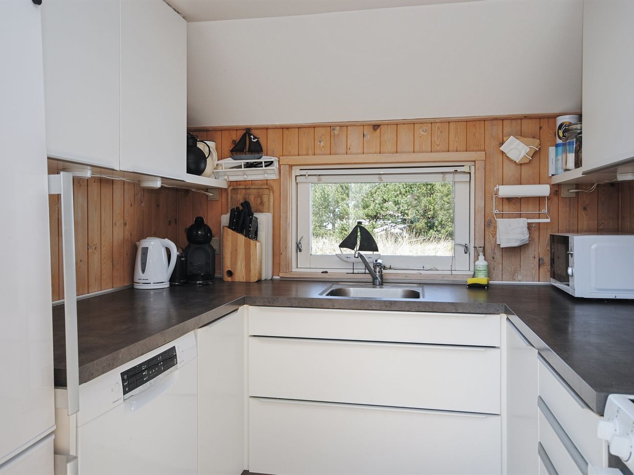 "Roulf" - 1.1km from the sea - Binnen