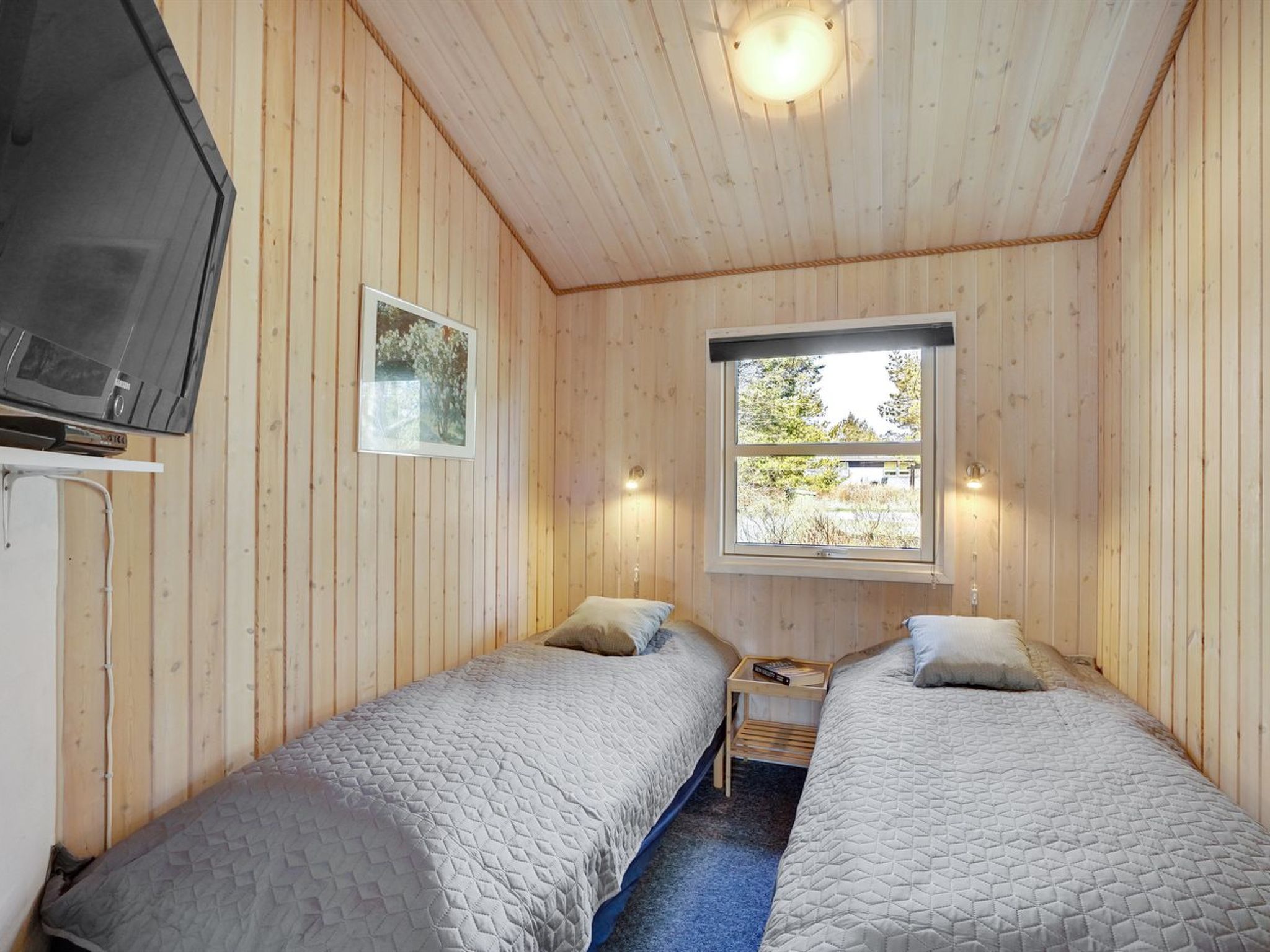 "Sighbiorn" - 950m from the sea - Binnen