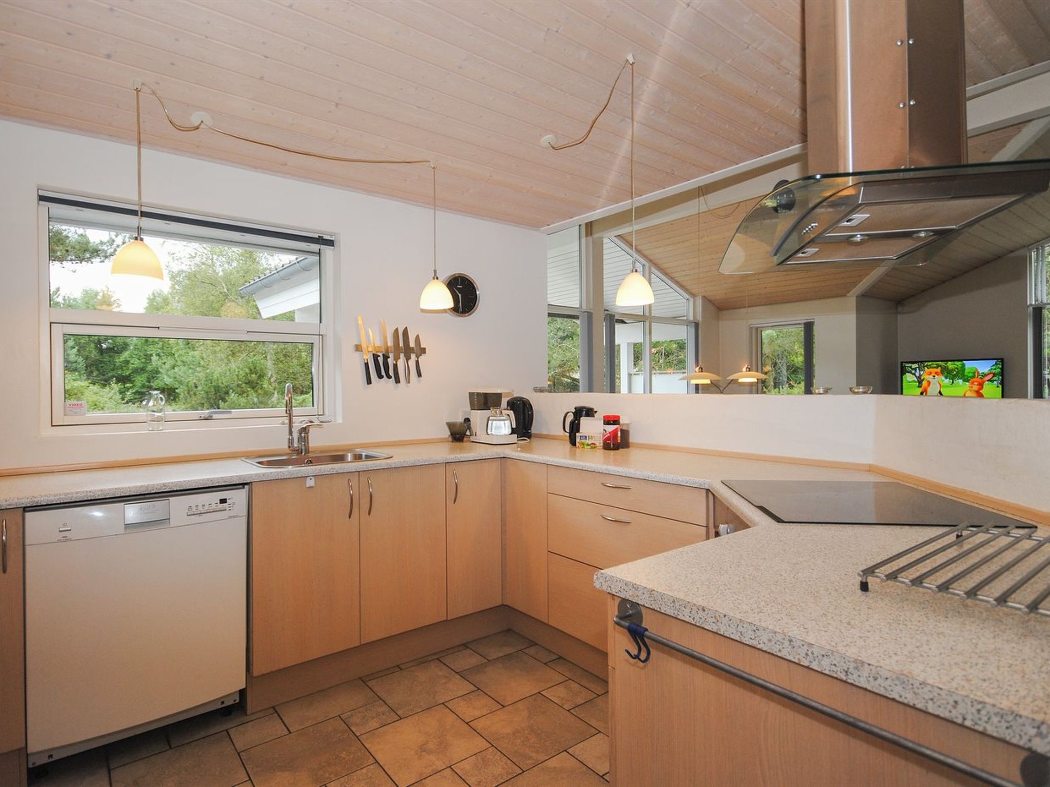 "Tamika" - 950m from the sea - Binnen