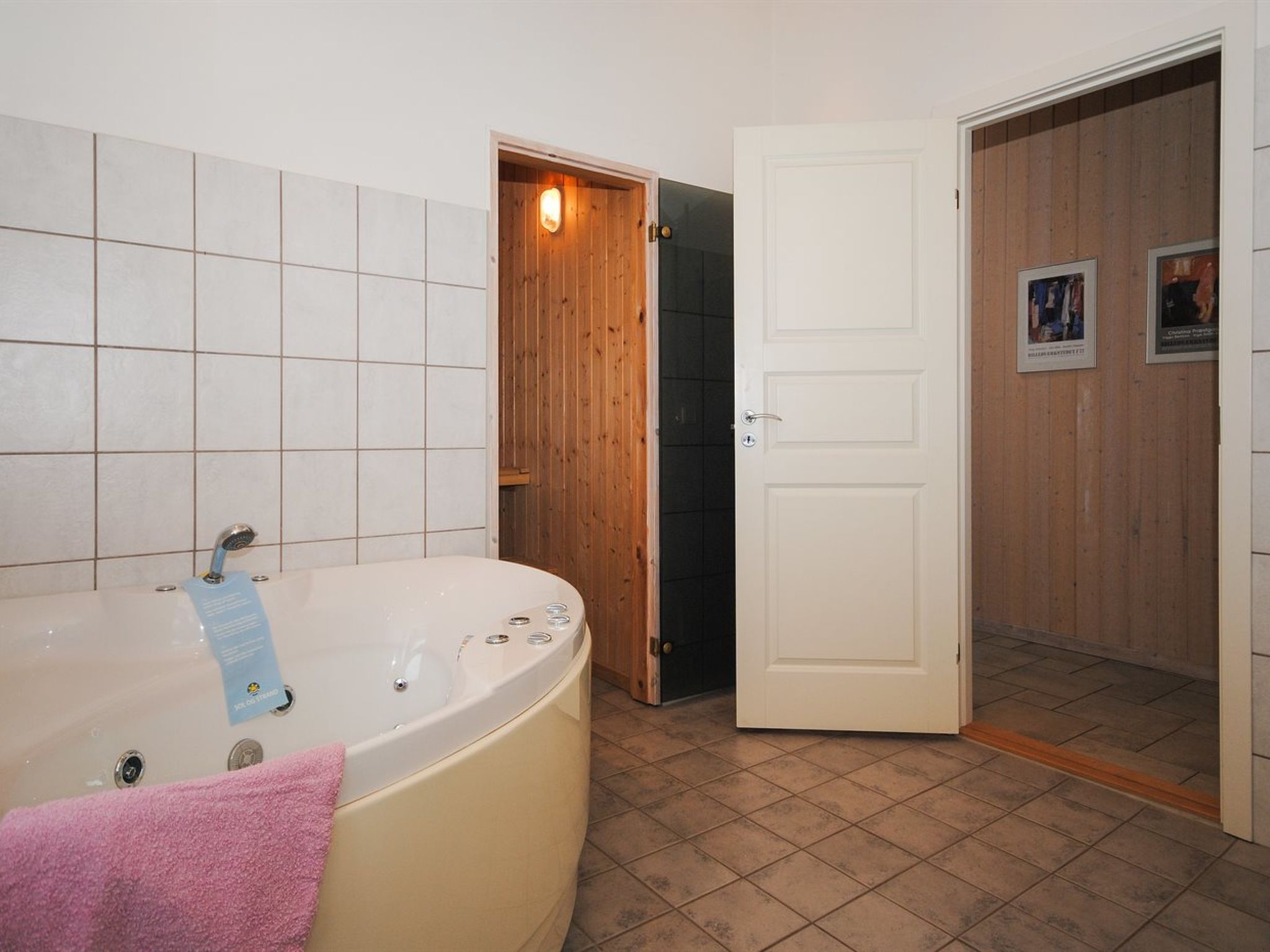 "Tamika" - 950m from the sea - Binnen