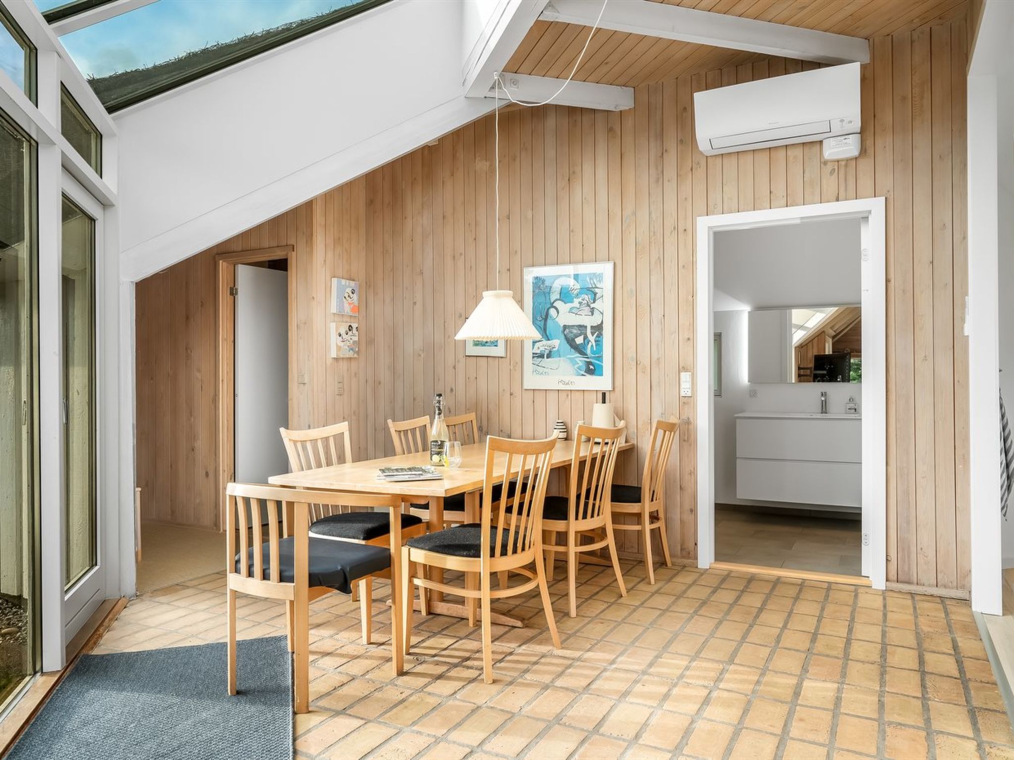"Elenor" - 1.1km from the sea-Inside