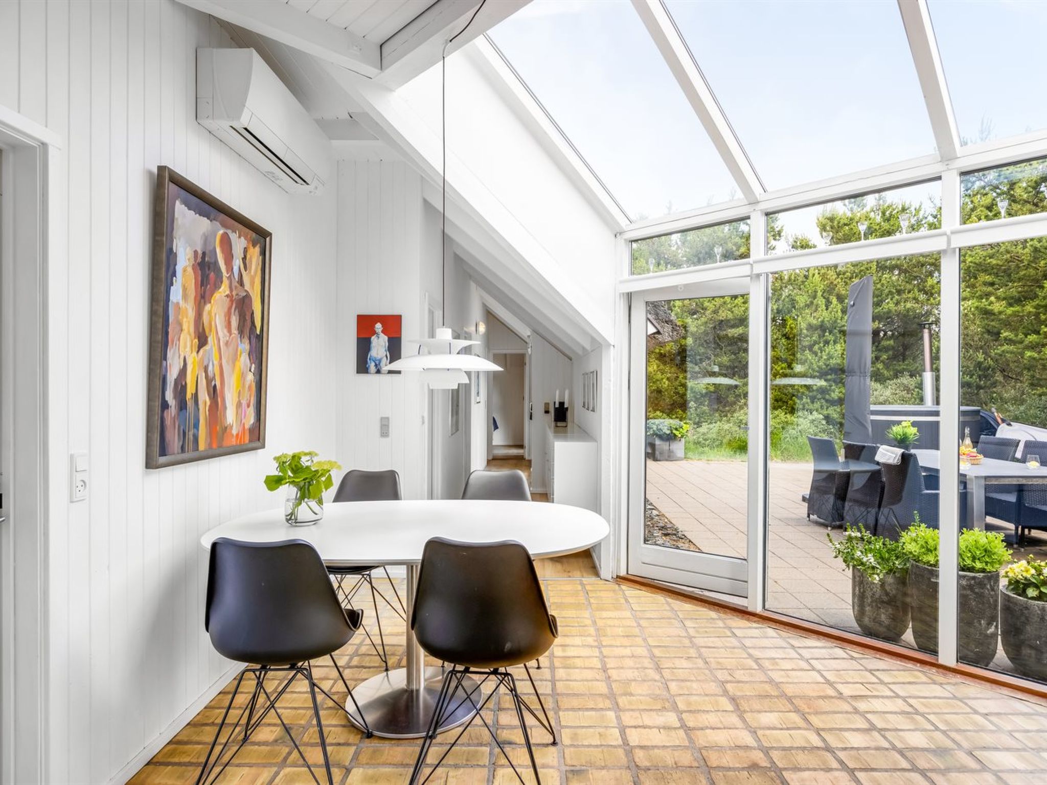 "Pihla" - 1.1km from the sea - Binnen