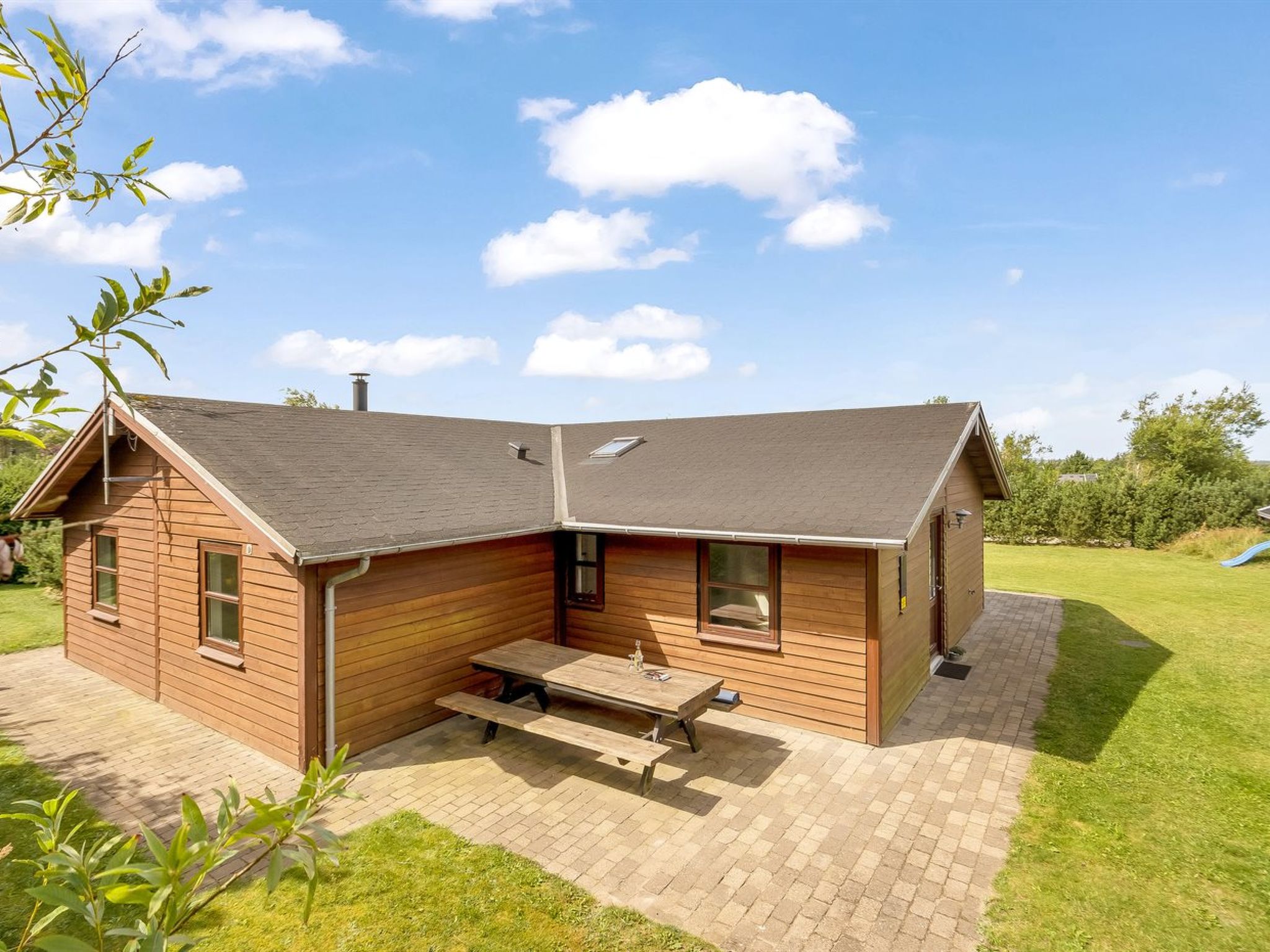 "Yngve" - 3.5km from the sea - Buiten