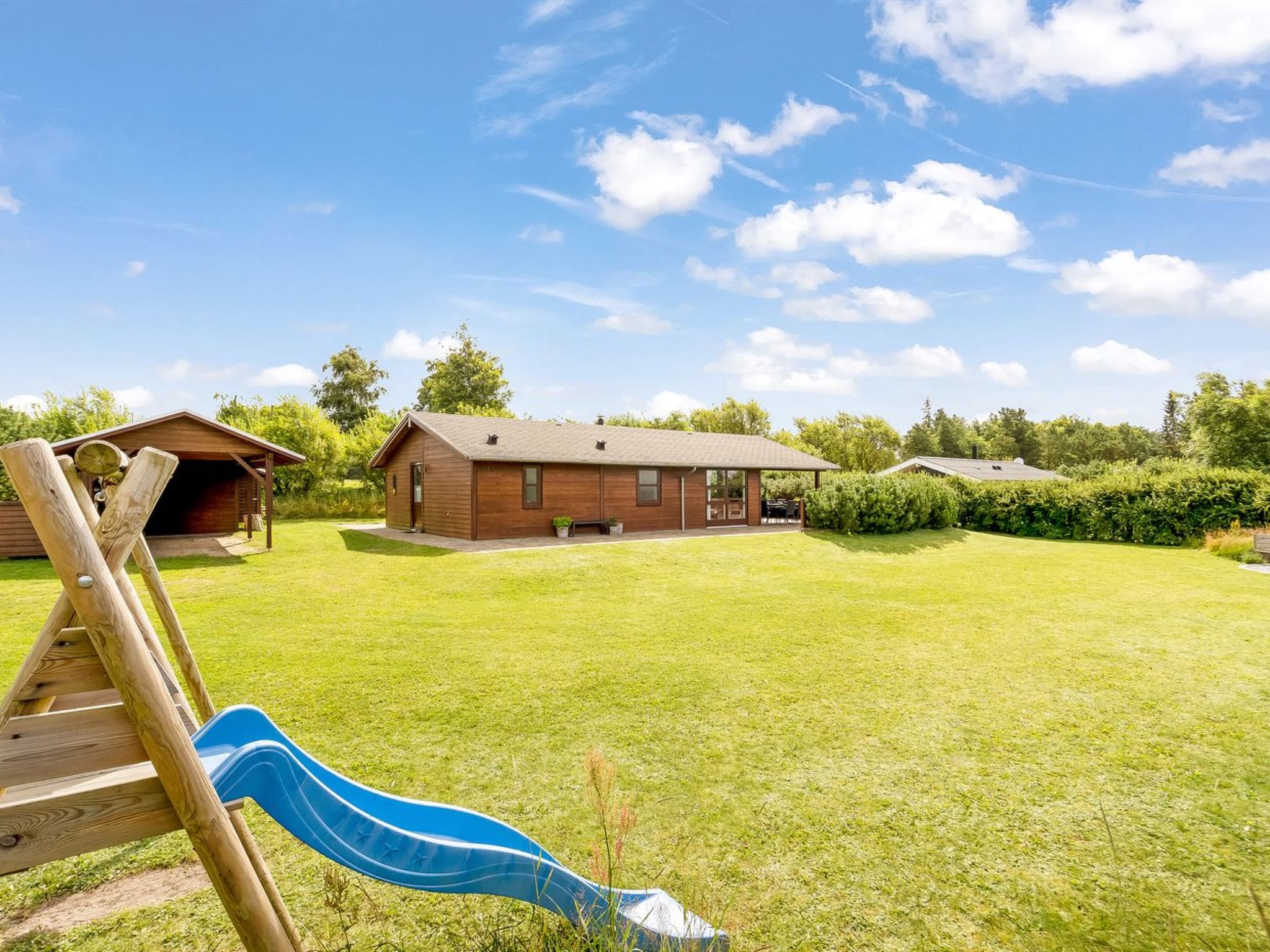 "Yngve" - 3.5km from the sea - Buiten