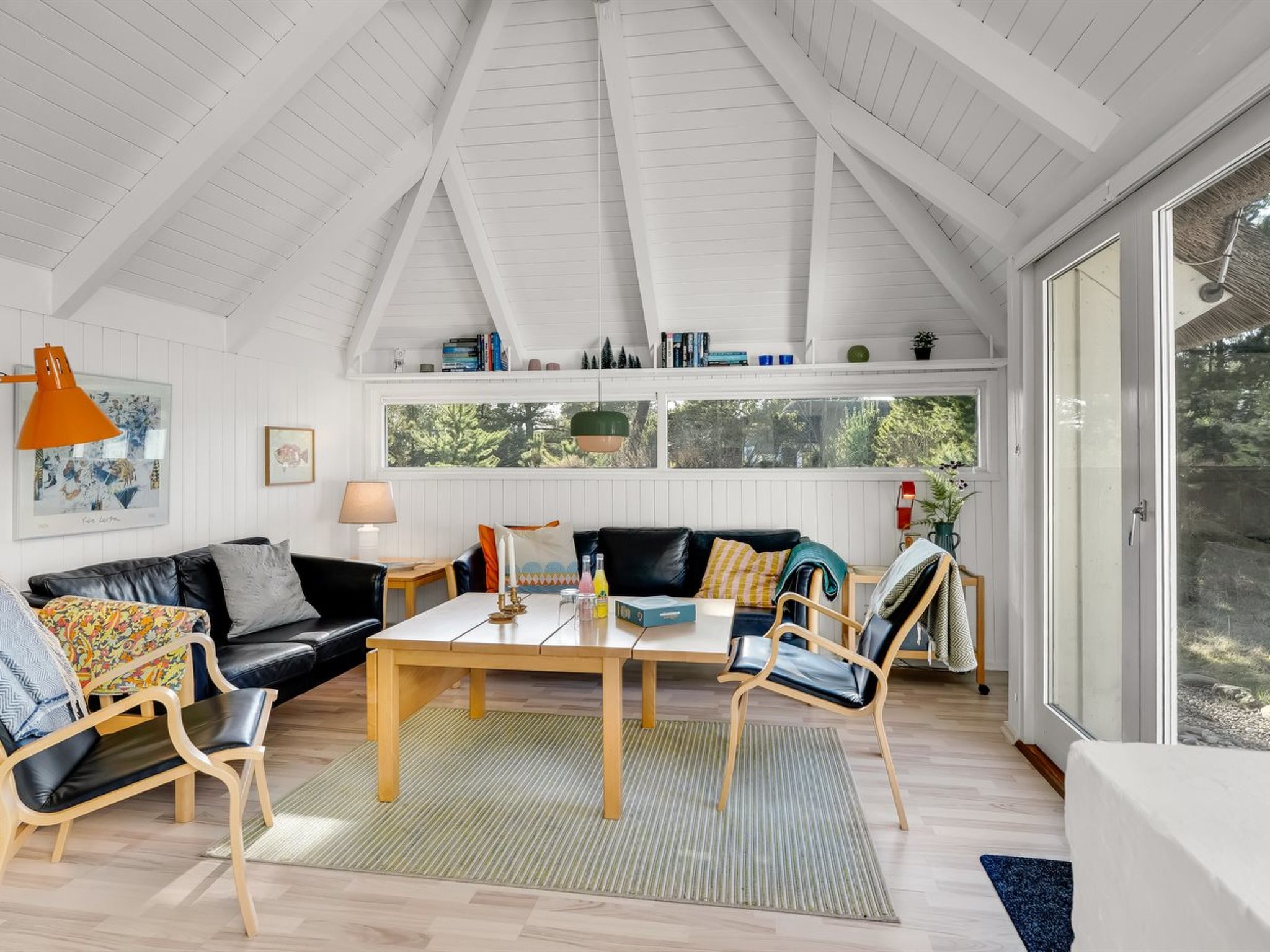 "Udder" - 1.3km from the sea - Inside