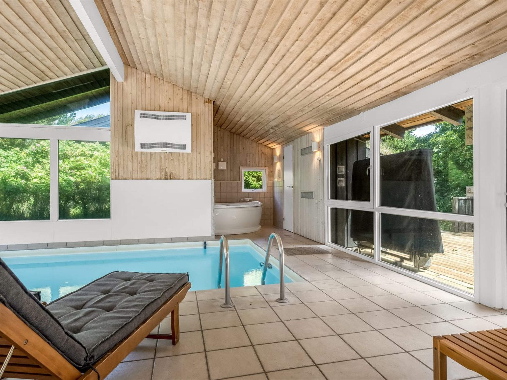 "Senija" - 100m from the sea - Buiten