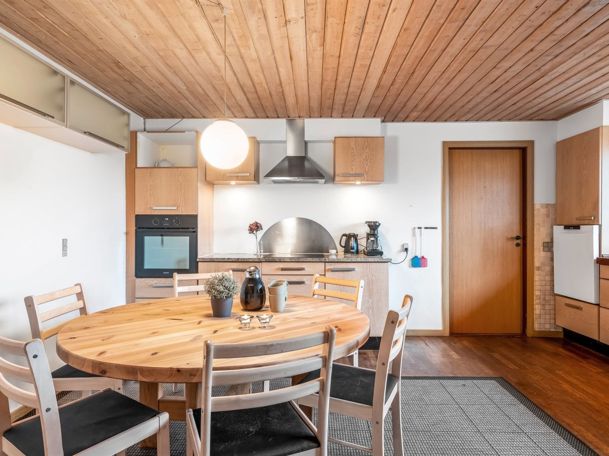 "Stilla" - 19km from the sea - Binnen