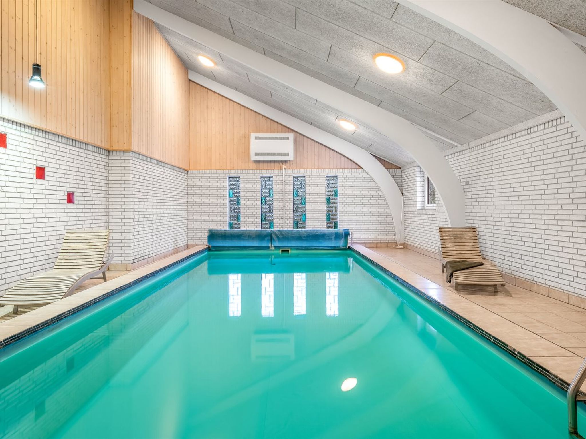 "Stilla" - 19km from the sea — Pool Outdoor (3 of 42)