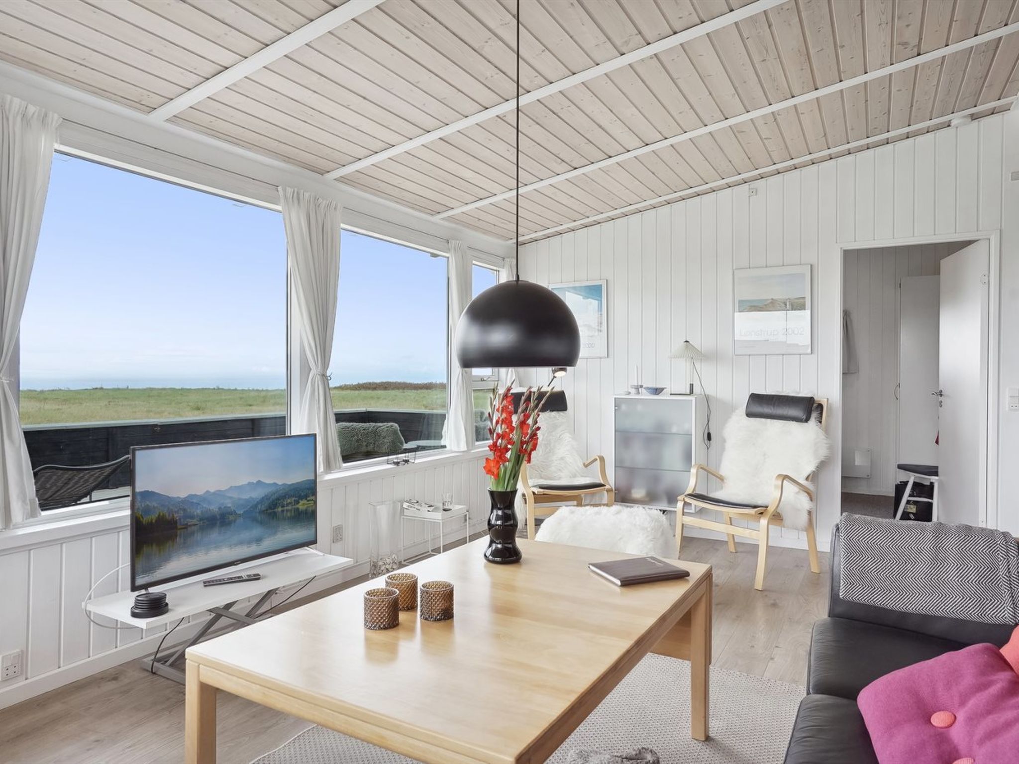 "Dyri" - 75m from the sea - Drinnen