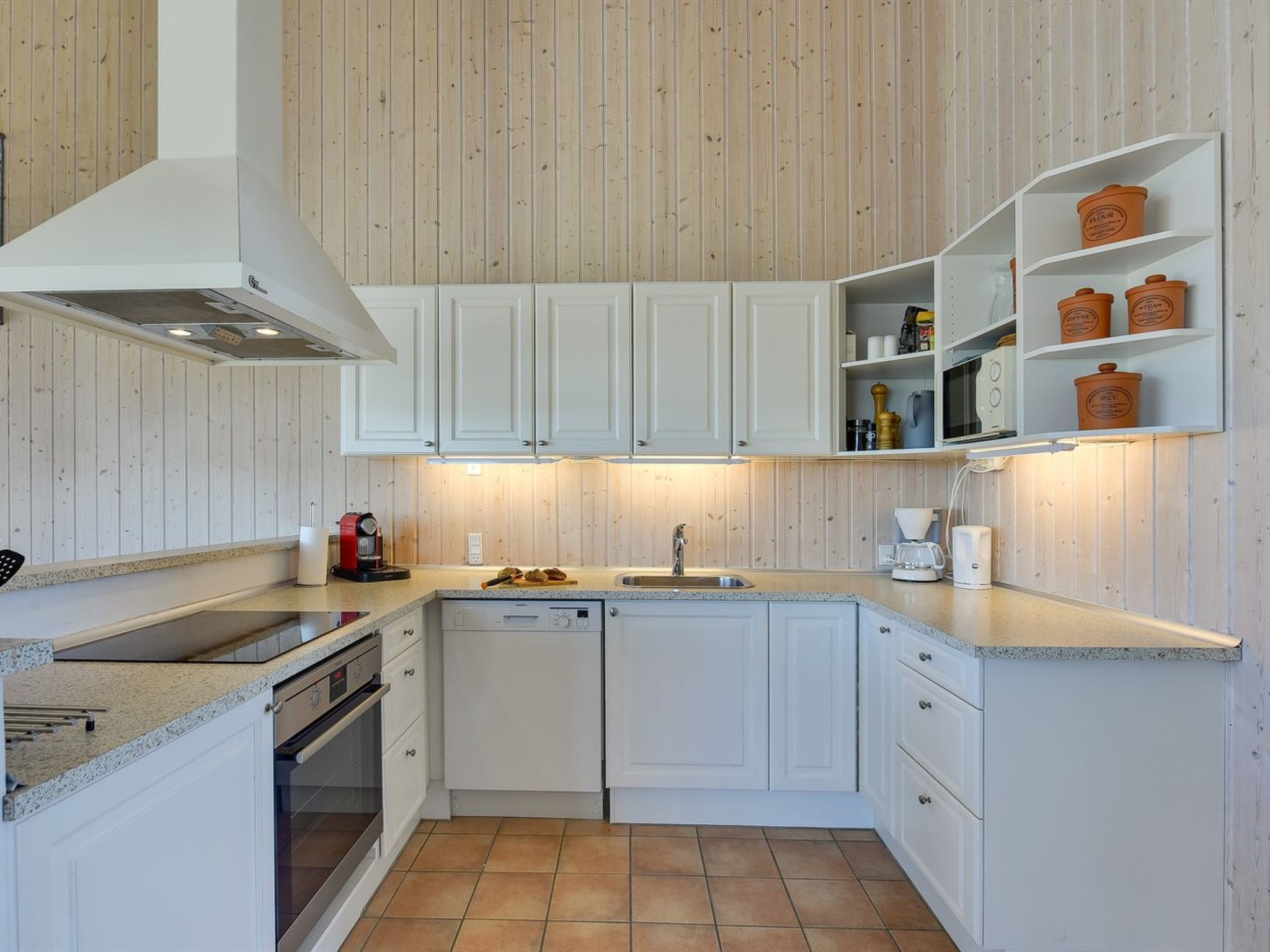 "Dorethea" - 300m from the sea - Binnen