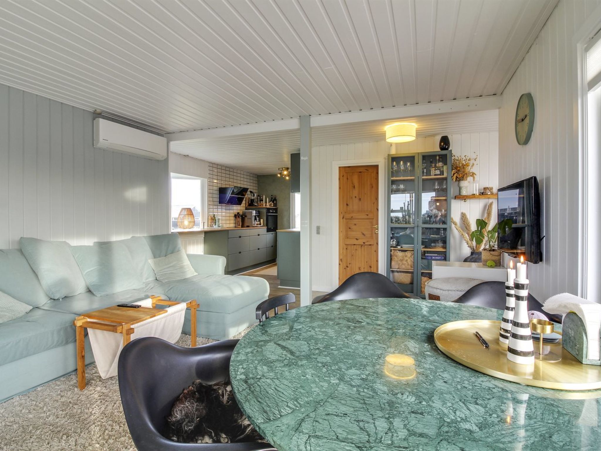 "Frederik" - 250m from the sea - Binnen