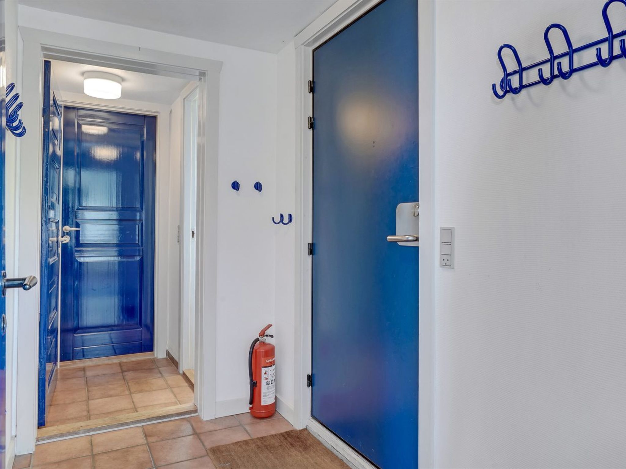 "Mirjami" - 95m from the sea-Binnen