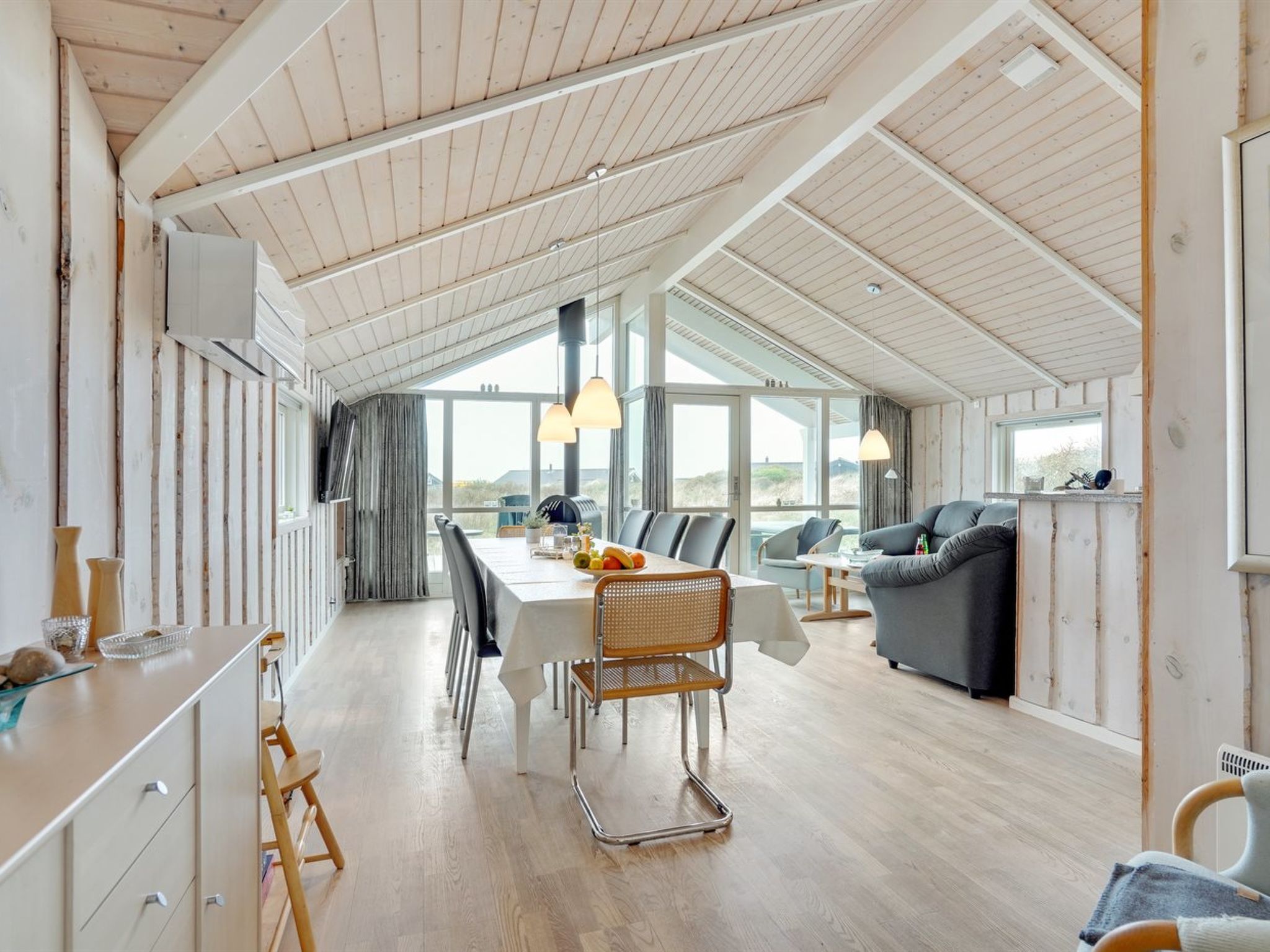 "Patrick" - 300m from the sea-Binnen