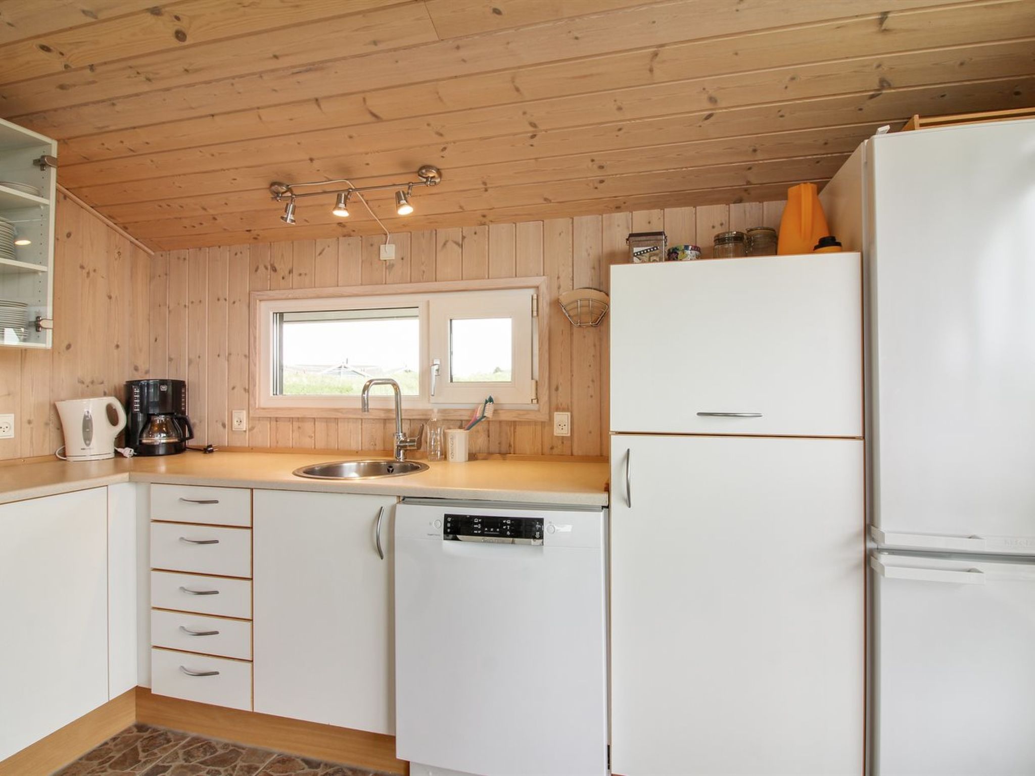 "Fanija" - 200m from the sea - Binnen