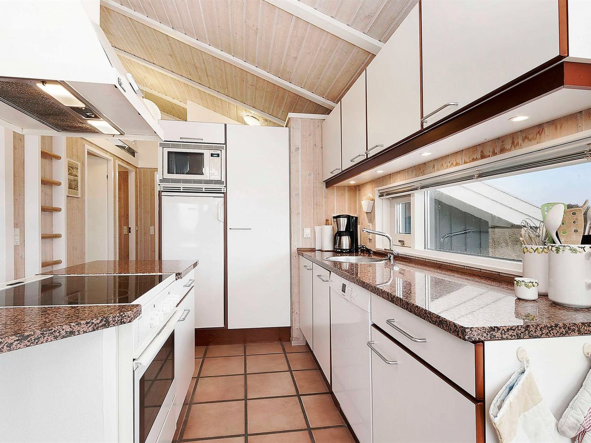 "Frederikka" - 350m from the sea - Binnen