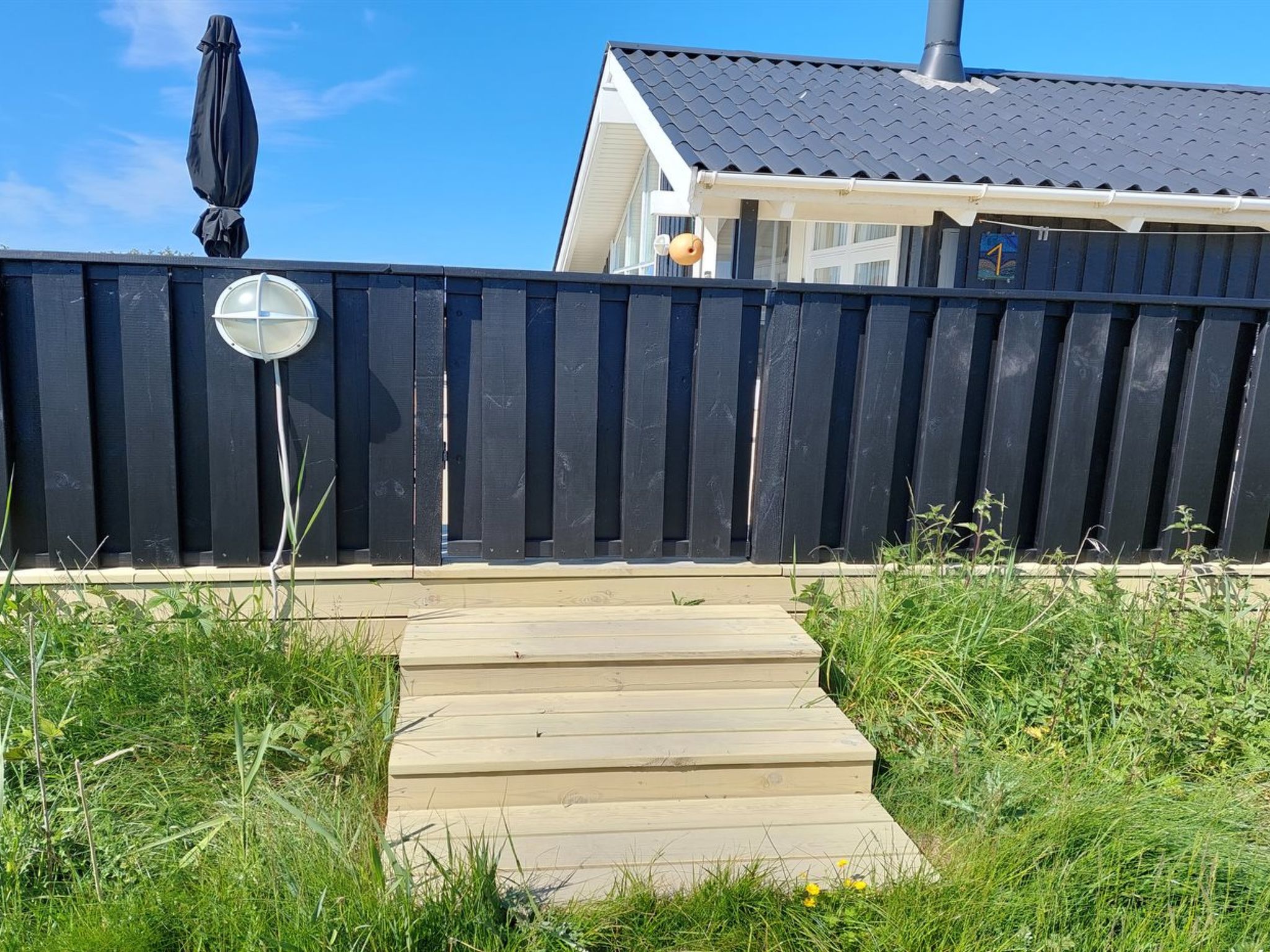 "Sixten" - 450m from the sea-Buiten