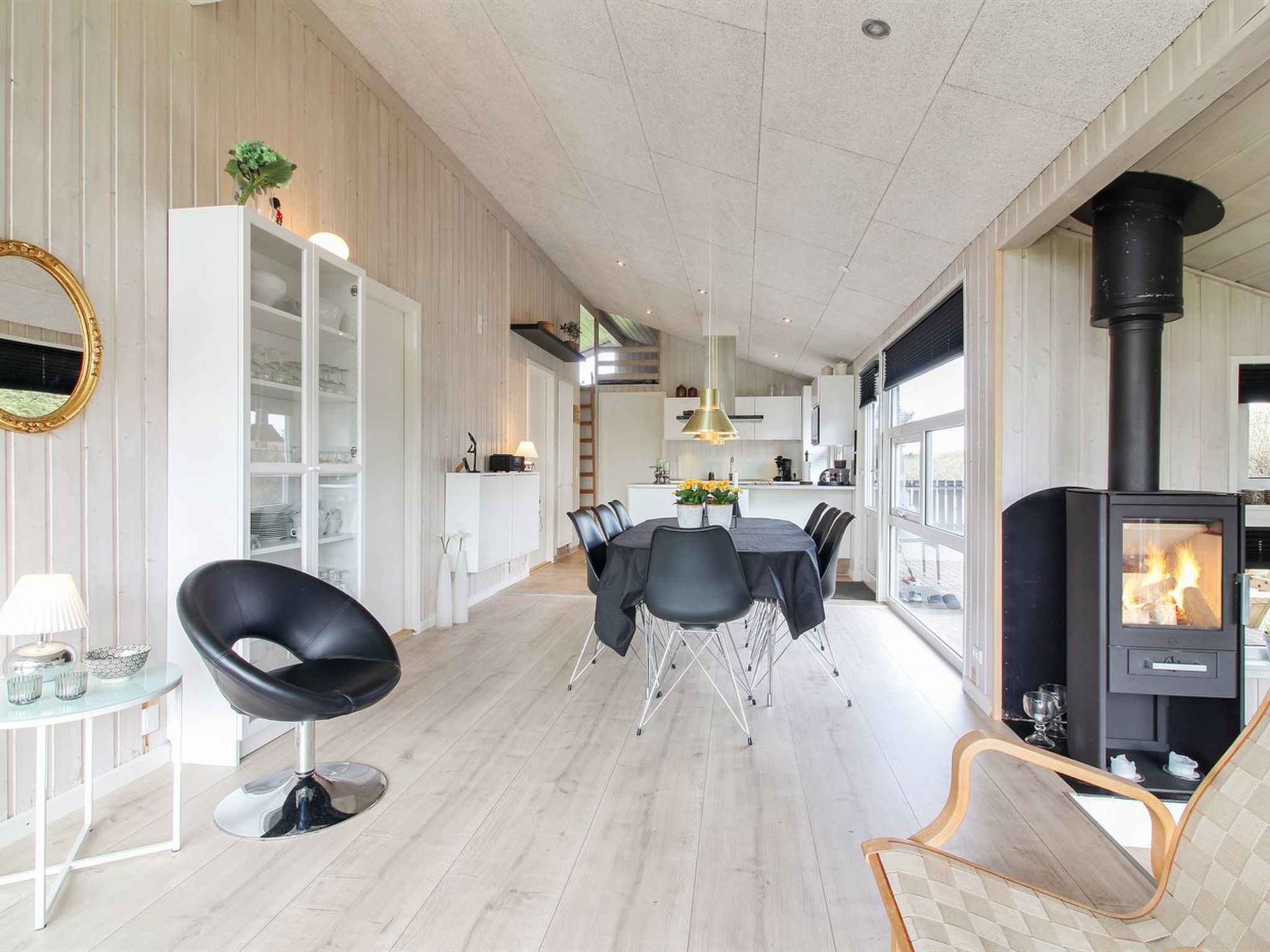 "Herbiorn" - 403m from the sea - Binnen