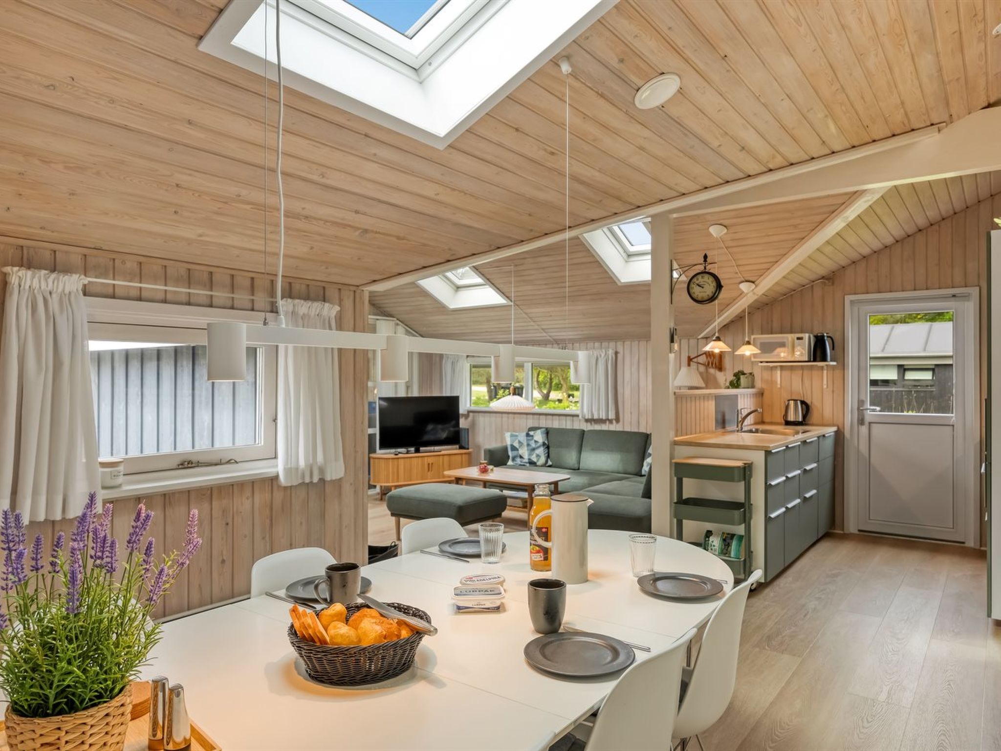 "Fliri" - 700m from the sea - Binnen