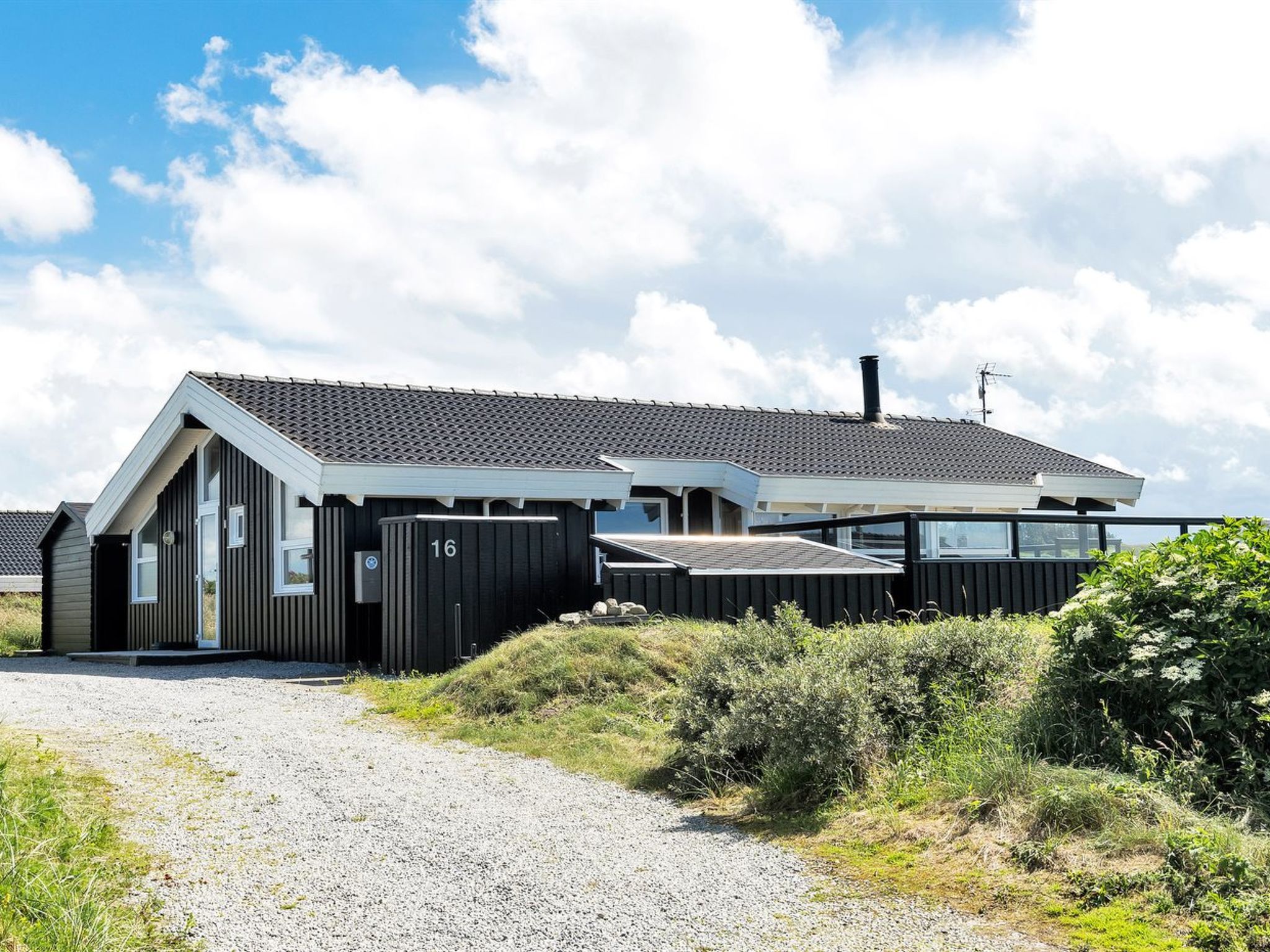 "Elvie" - 200m from the sea-Buiten