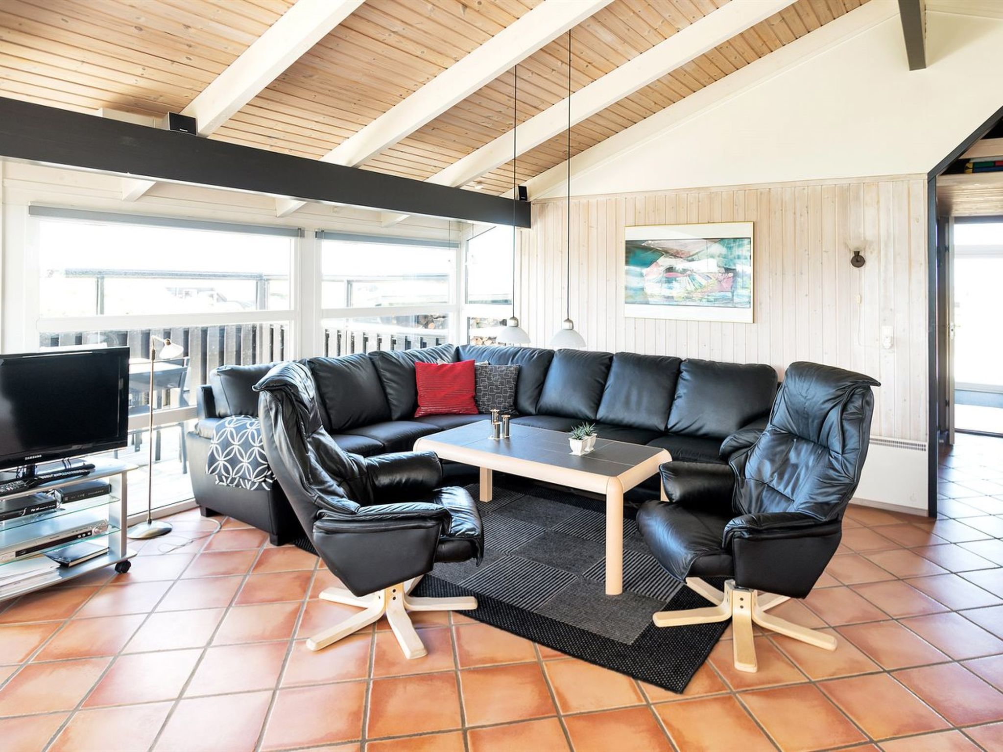 "Elvie" - 200m from the sea - Binnen
