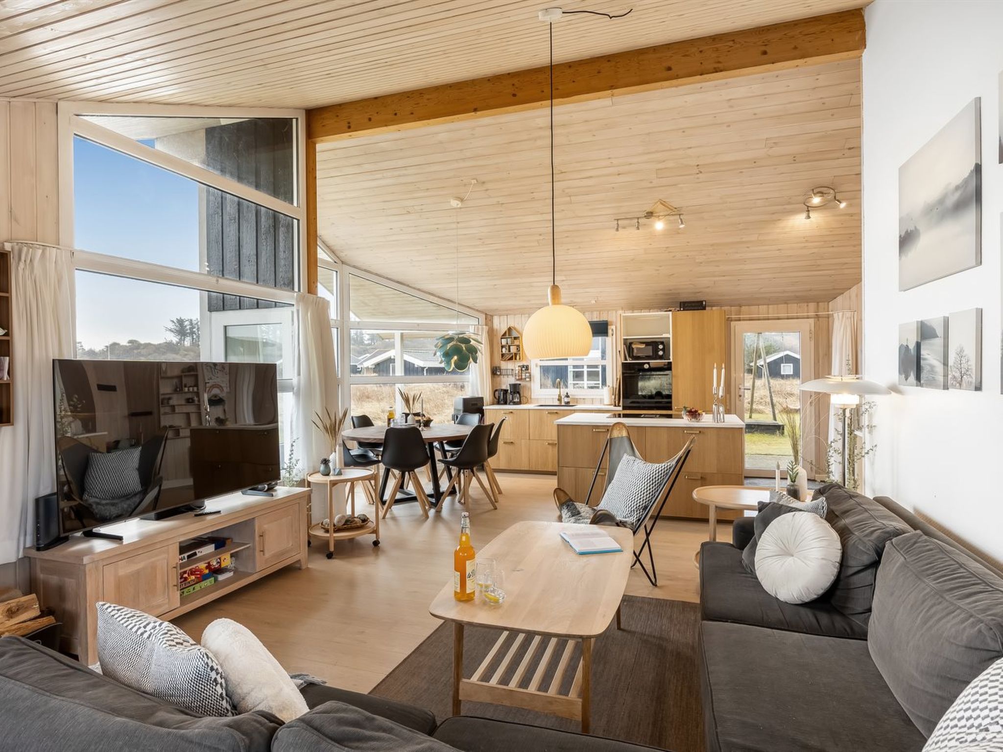 "Zafirka" - 364m from the sea — Living Room (4 of 24)