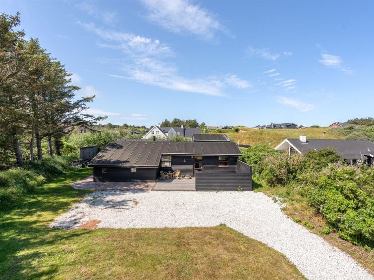 Search and Stay destination Lønstrup, Denmark from . "Grubbe" - 600m from the sea in NW Jutland